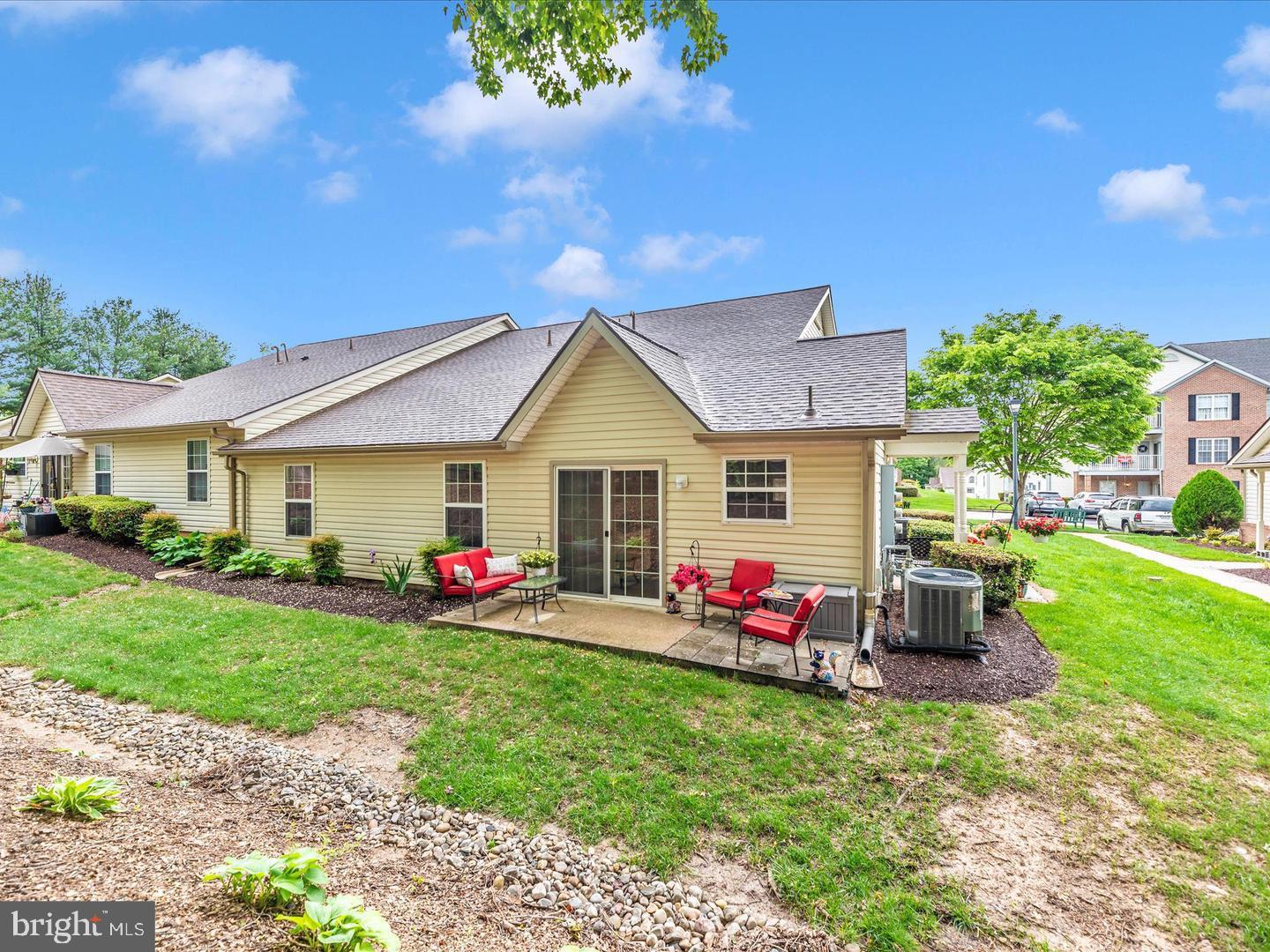 WINIFRED MANOR - Residential