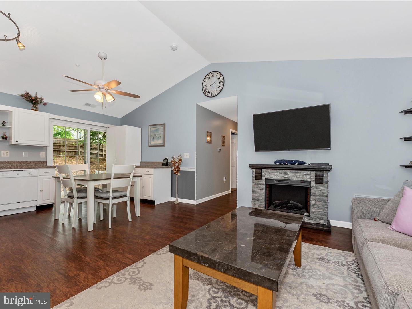 WINIFRED MANOR - Residential