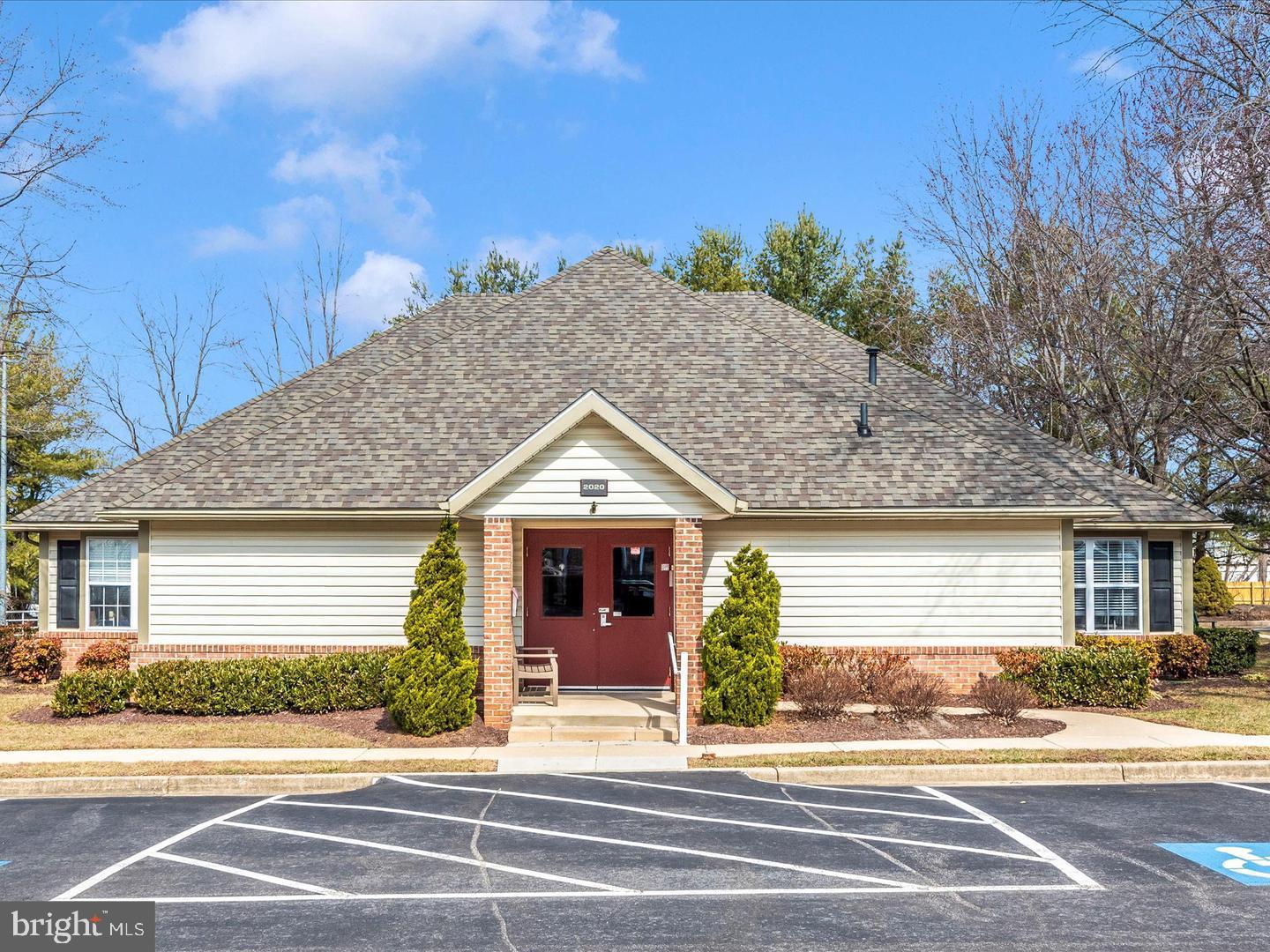 WINIFRED MANOR - Residential