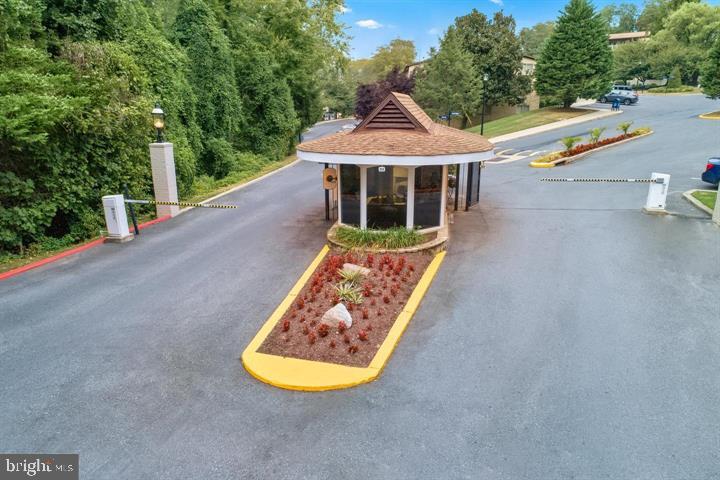 ELKRIDGE ESTATES - Residential Lease