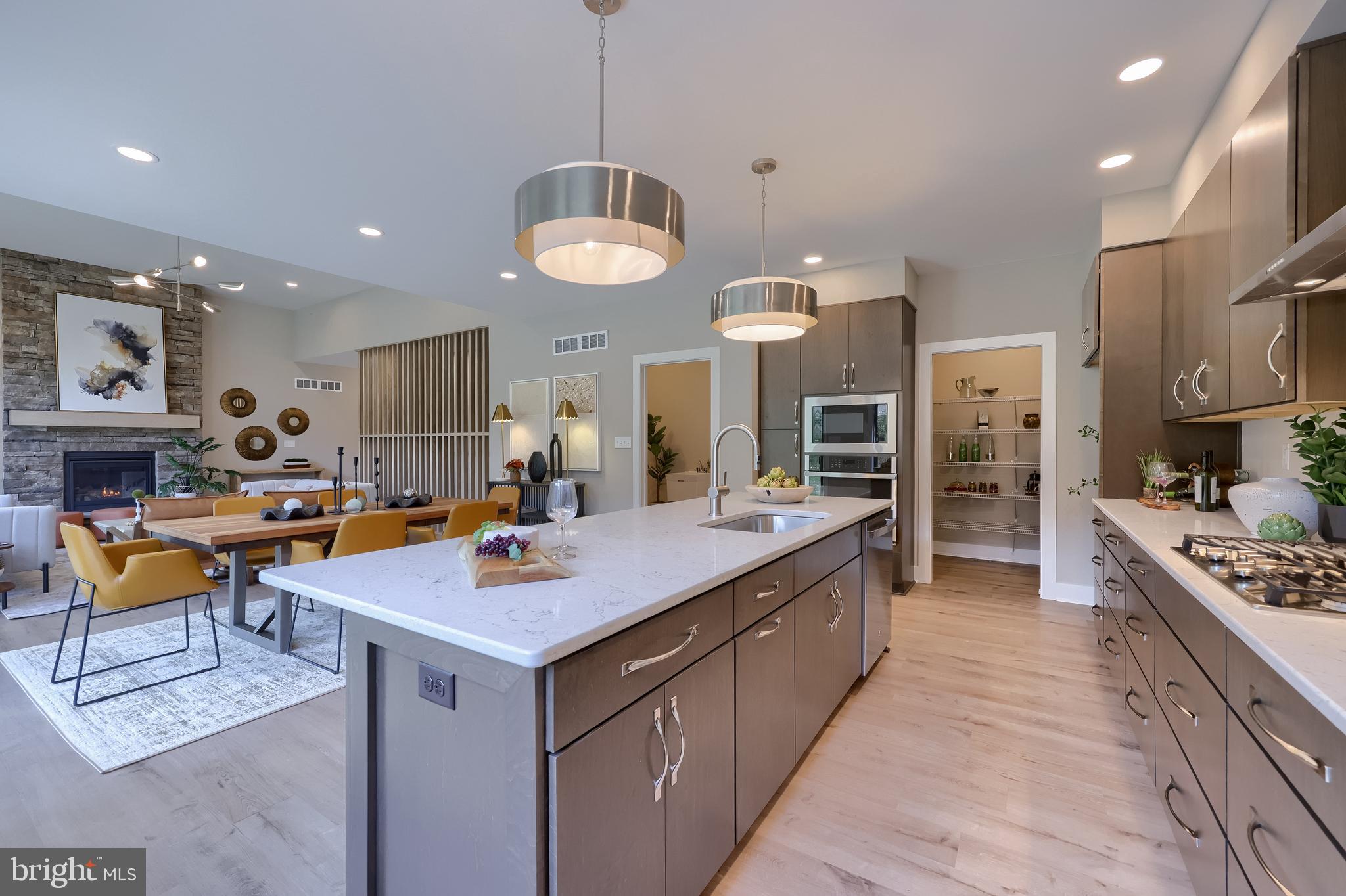 ROCKVILLE ESTATES - Residential