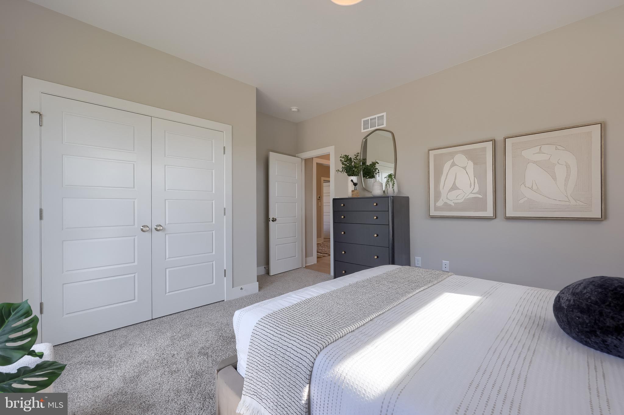 ROCKVILLE ESTATES - Residential