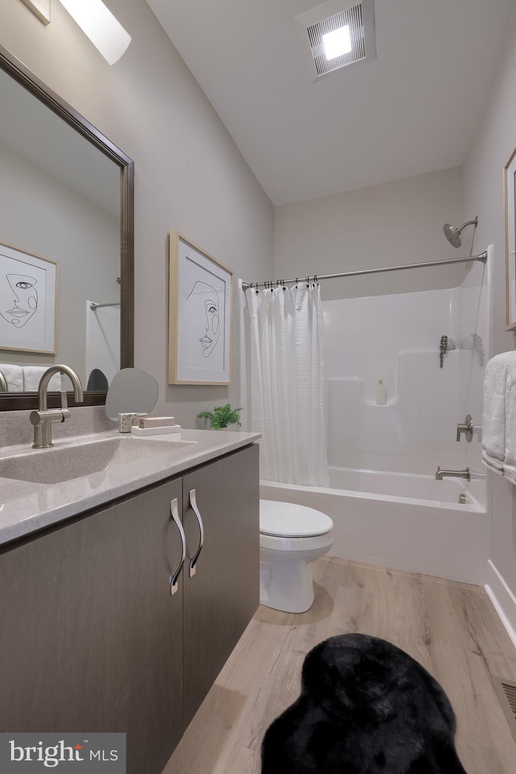 ROCKVILLE ESTATES - Residential