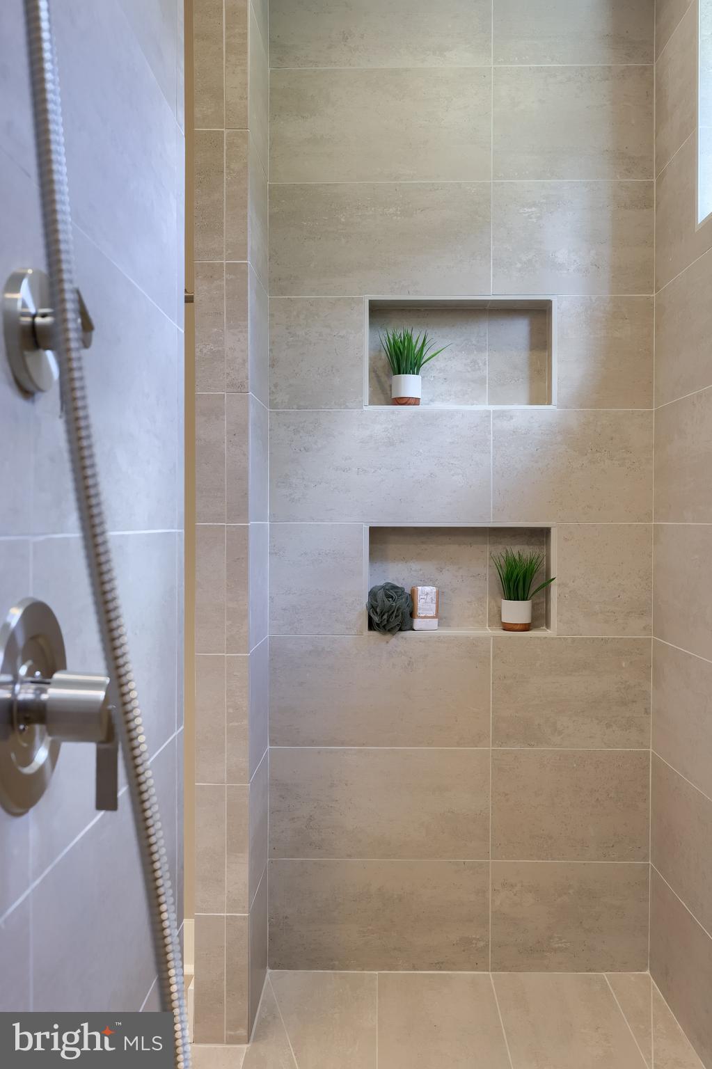 ROCKVILLE ESTATES - Residential