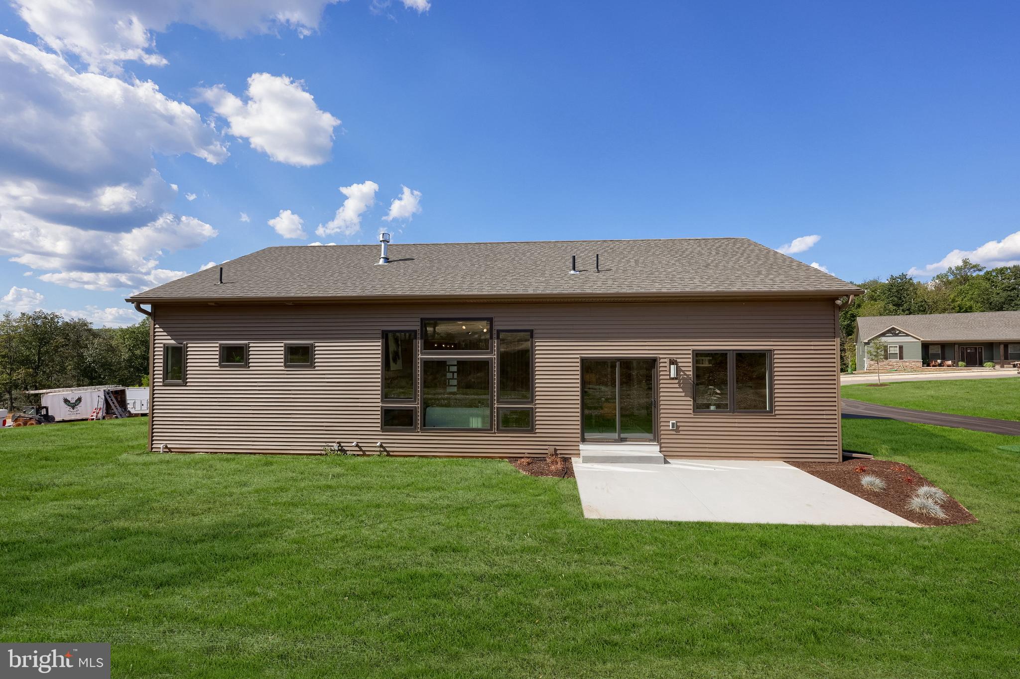 ROCKVILLE ESTATES - Residential