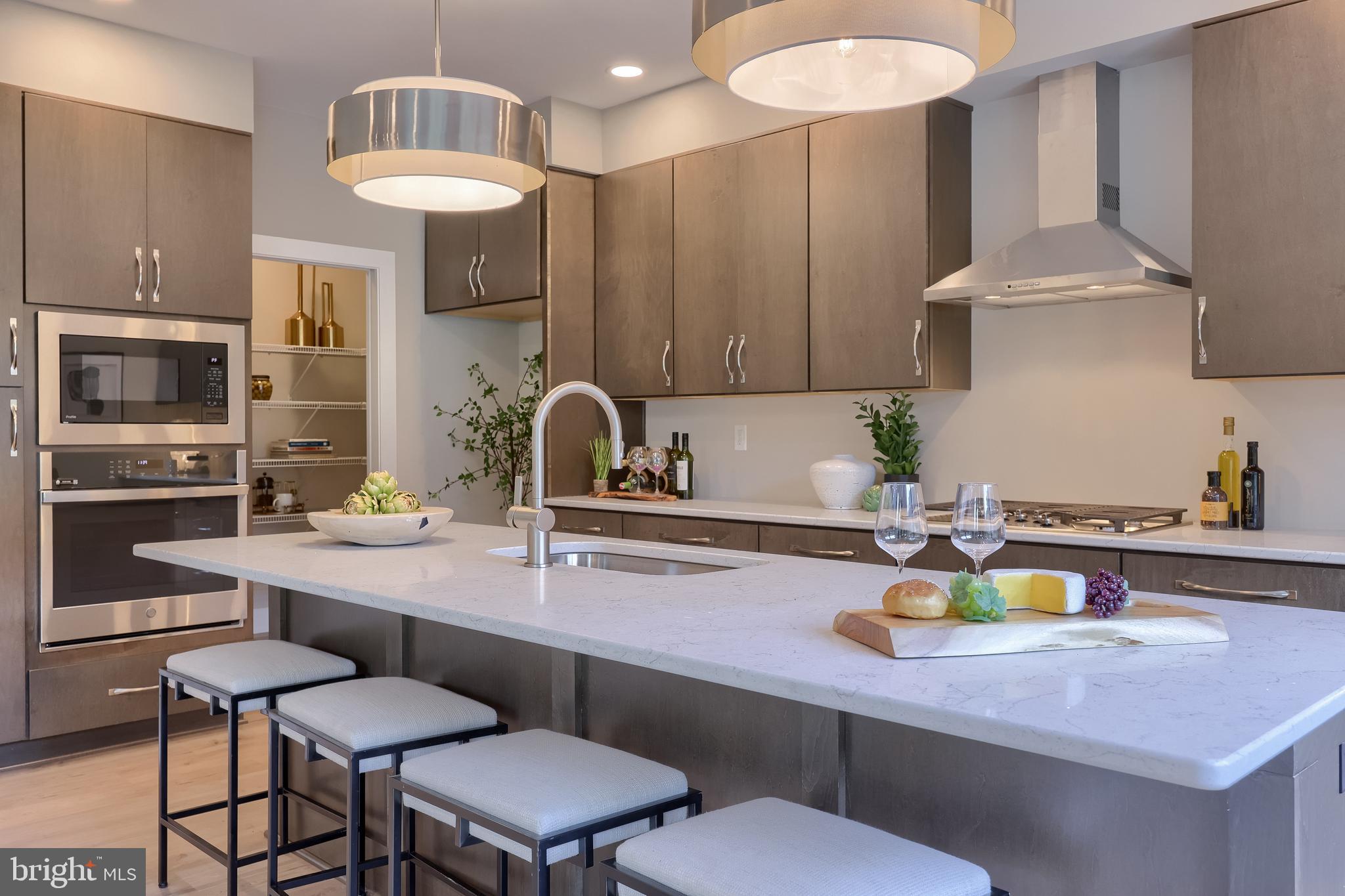 ROCKVILLE ESTATES - Residential