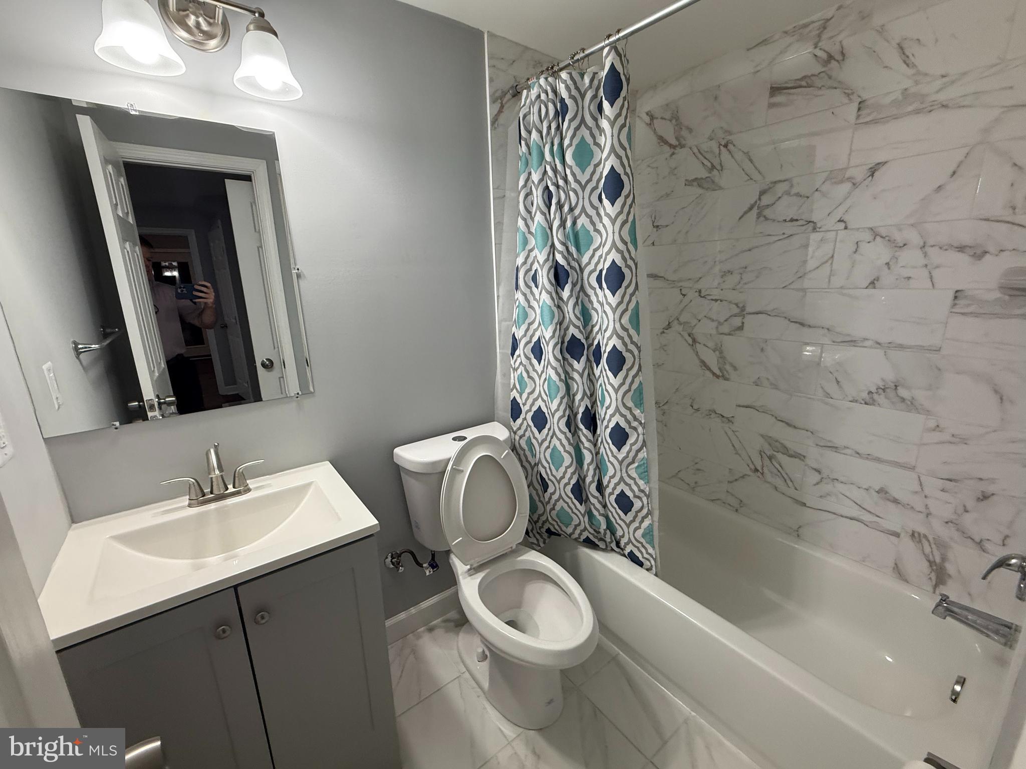 LAKE RIDGE - Residential Lease