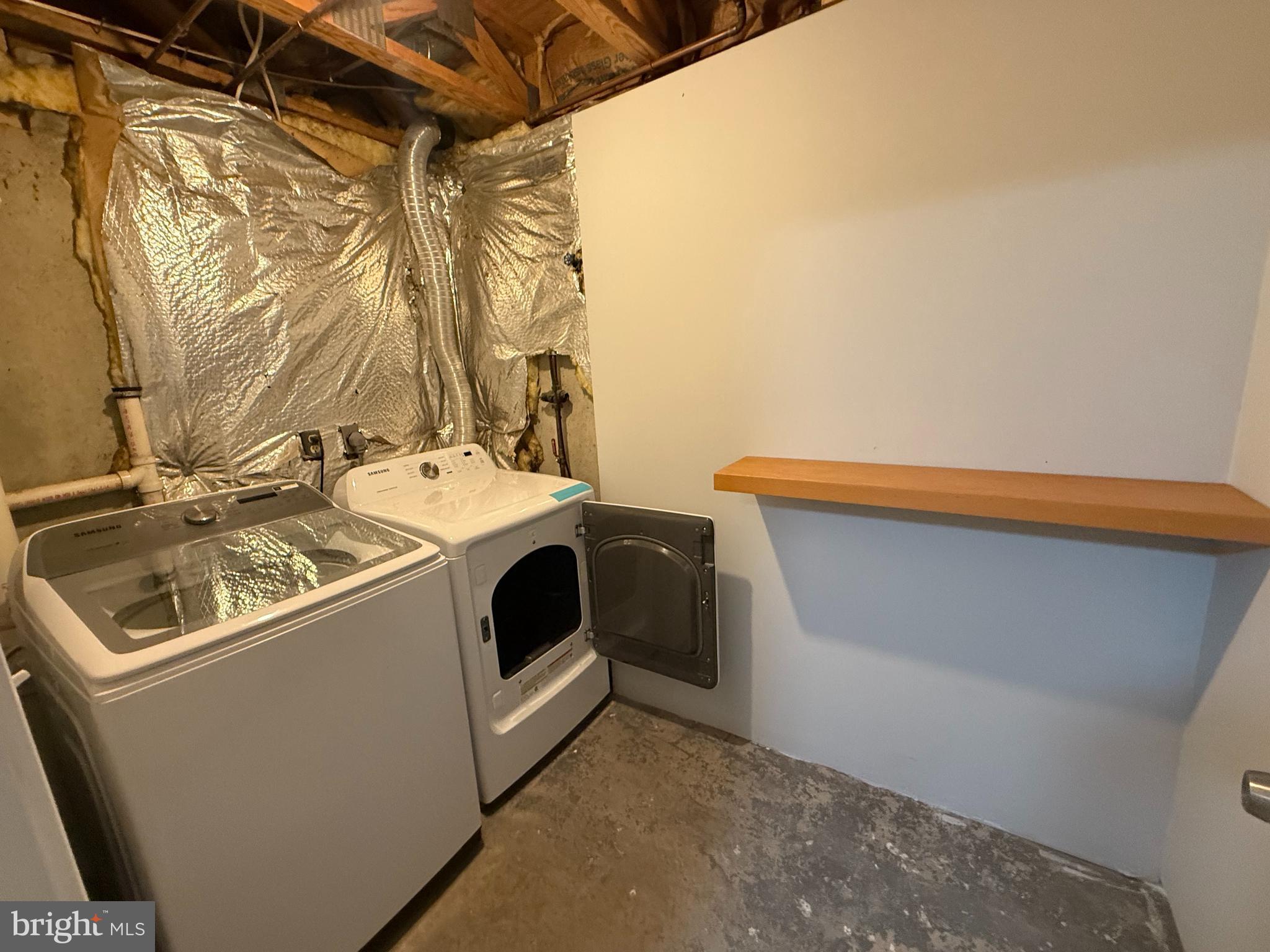 LAKE RIDGE - Residential Lease