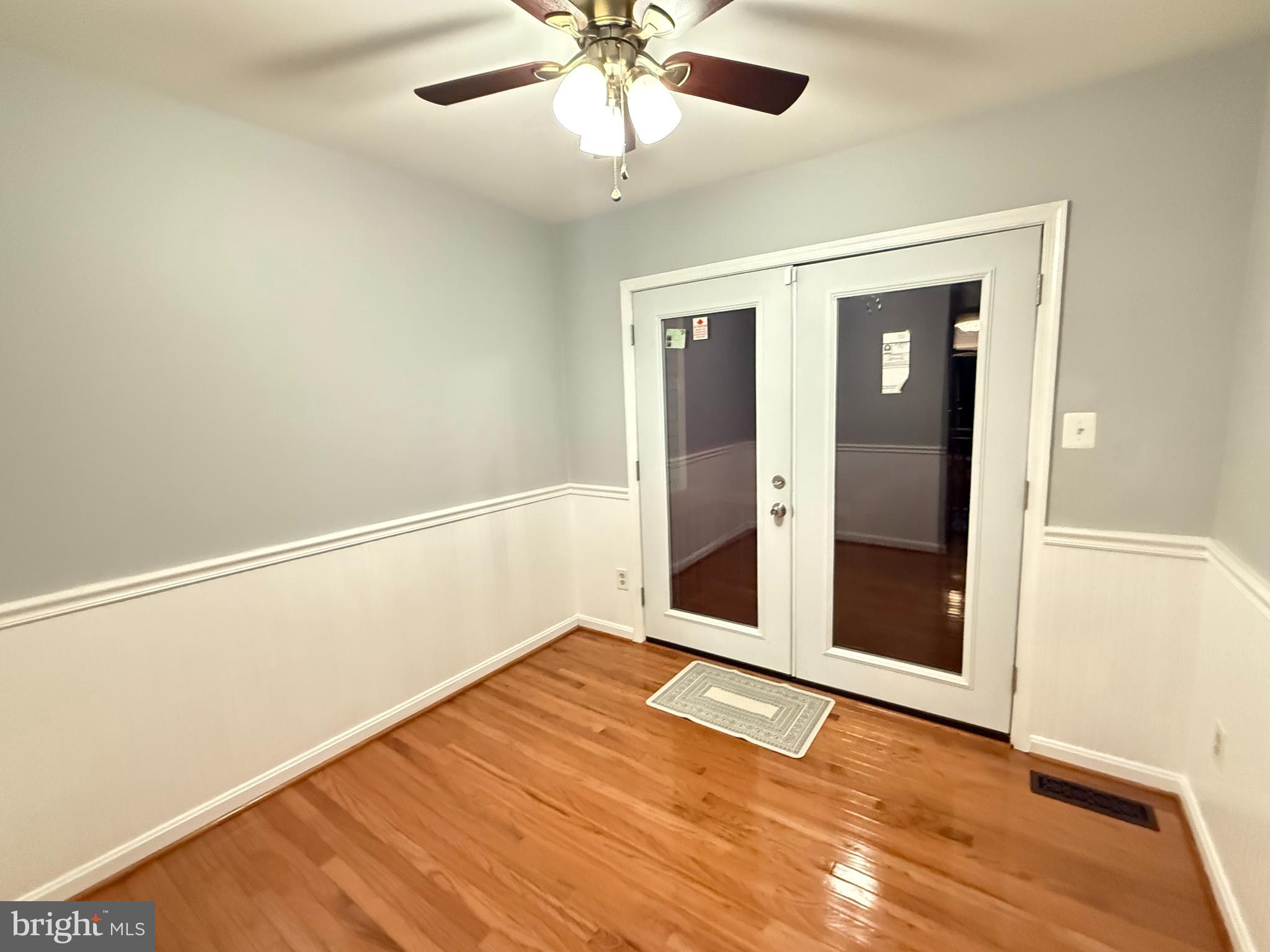 LAKE RIDGE - Residential Lease