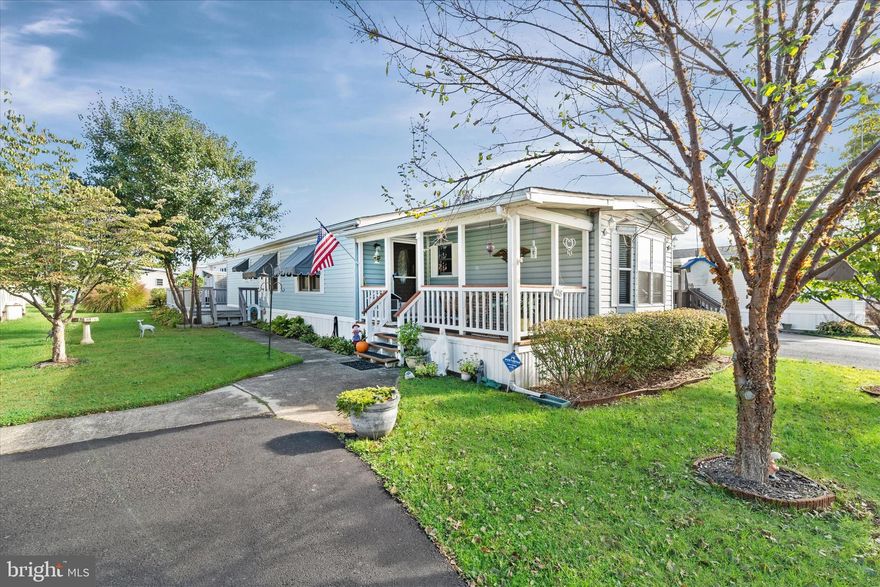 AFFORDABLE FURNISHED Housing Wilmington Delaware Suburbs Perfect for Downsizing, Spacious 2-bedroom, 2-full-bath, 1,357 sq ft manufactured home offers comfortable, low-maintenance living in the popular Murray Manor community. Residents enjoy community events, on-site management, a park-like setting with open green space for casual outdoor activities. The community is also pet-friendly, some restrictions may apply.