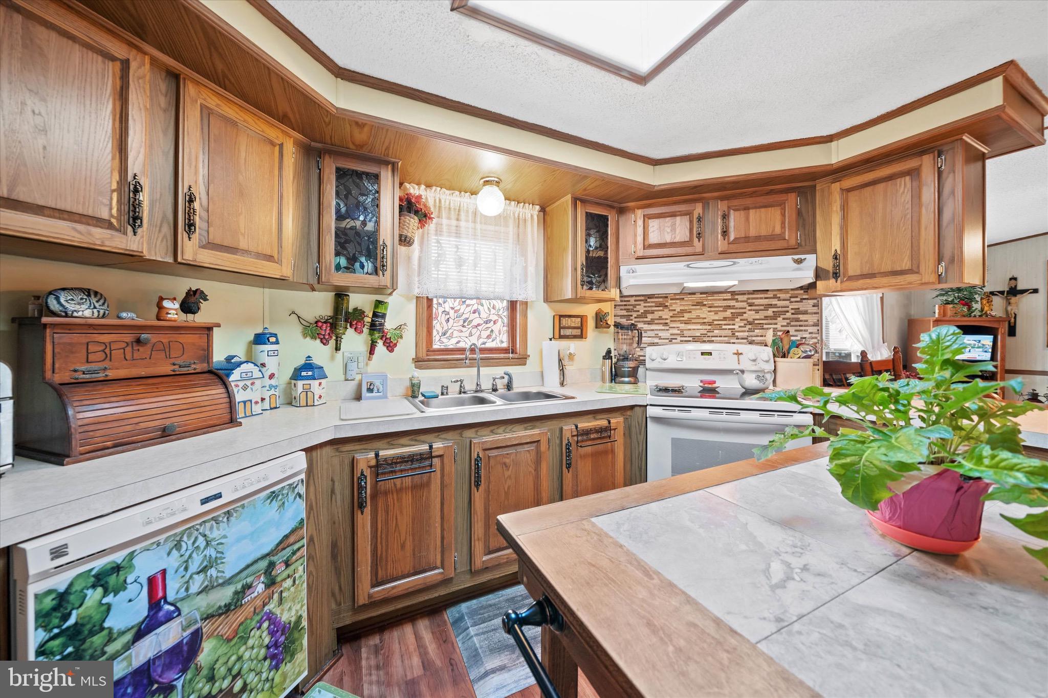 MURRAY MANOR II - Residential