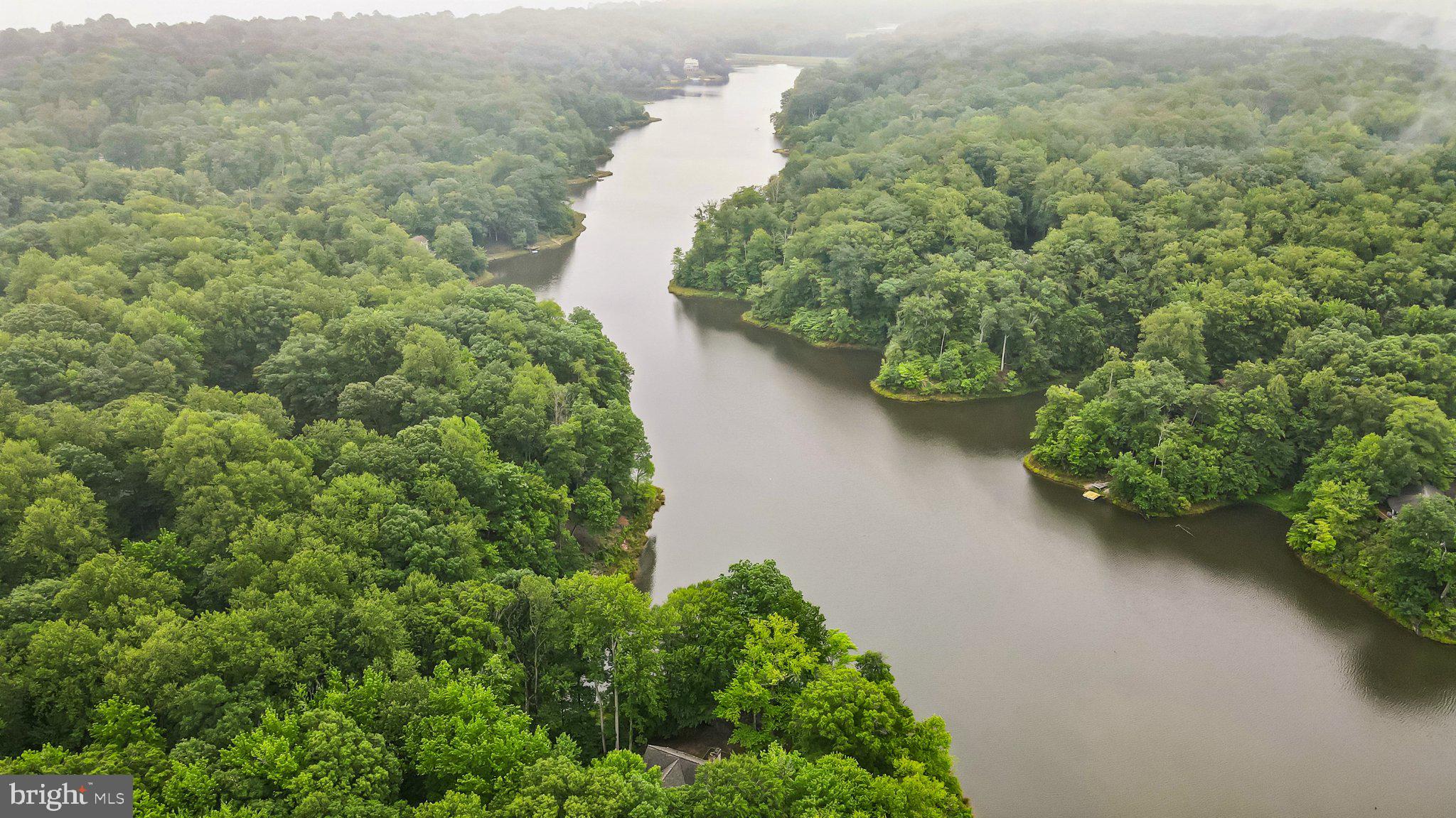 STRATFORD HARBOUR - Land