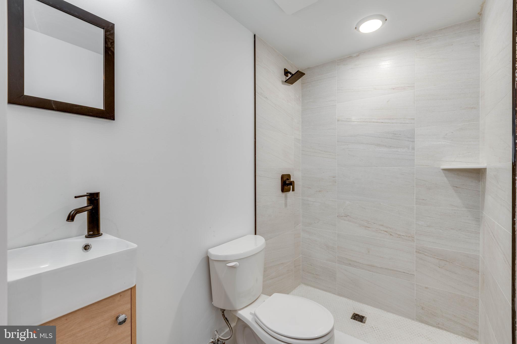 SPRUCE HILL - Residential Lease