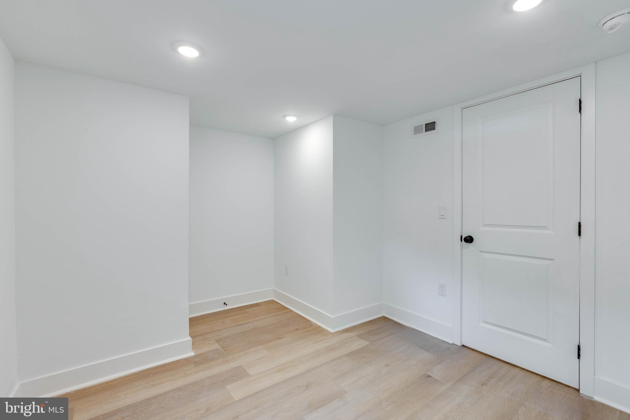 SPRUCE HILL - Residential Lease