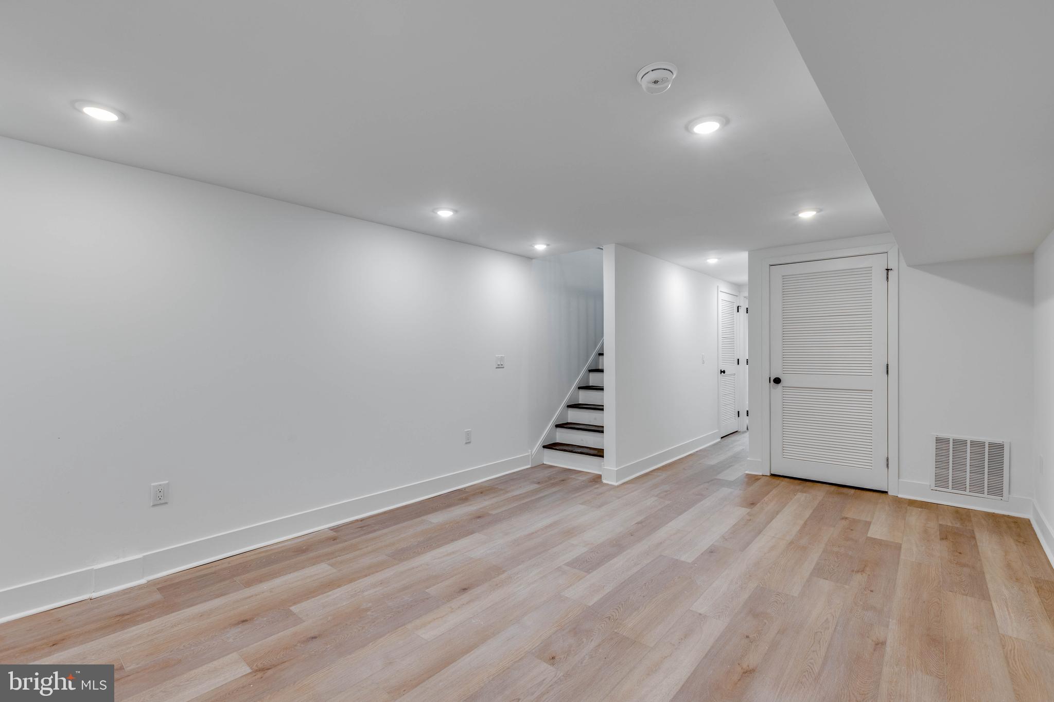 SPRUCE HILL - Residential Lease