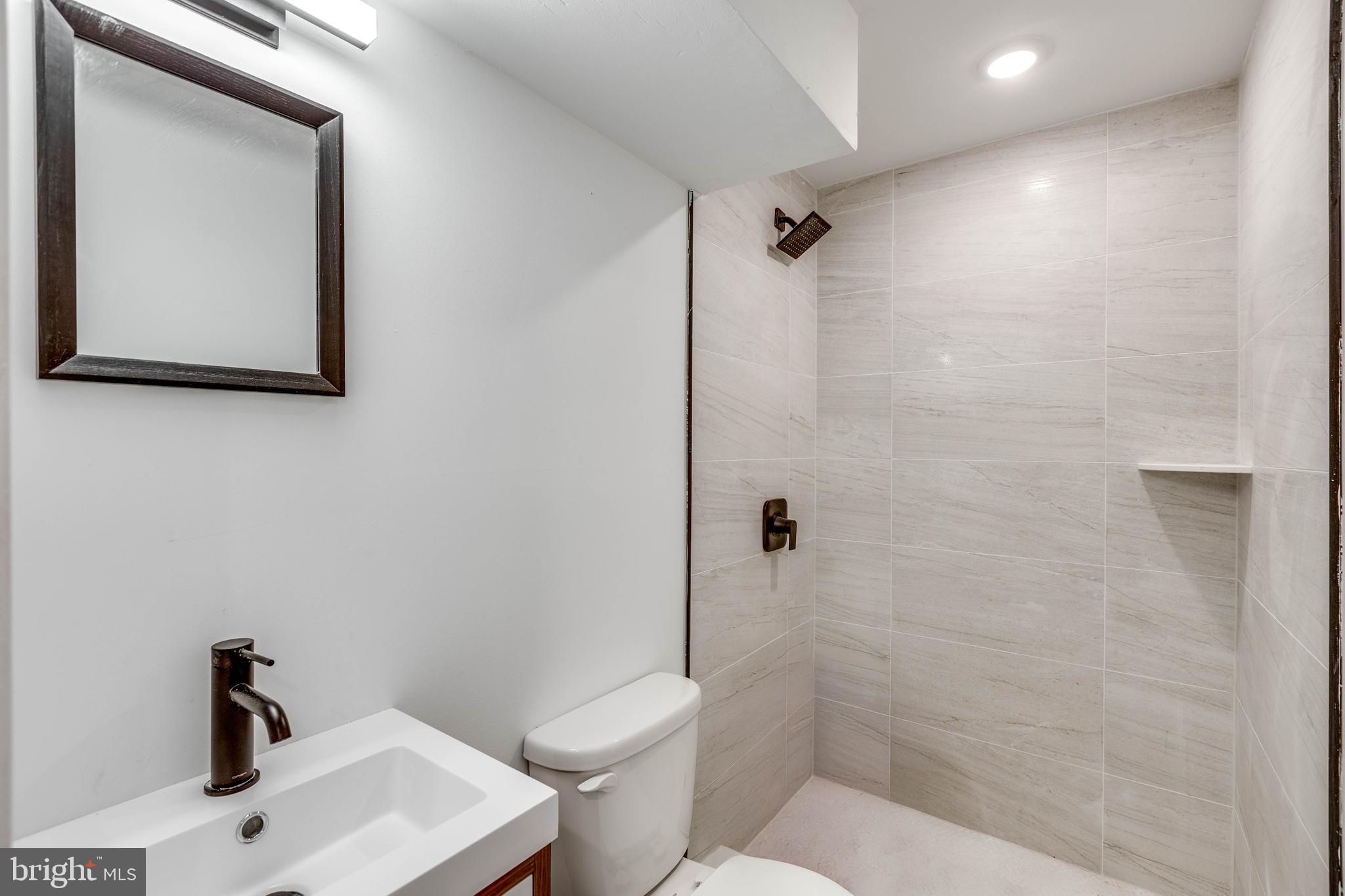 SPRUCE HILL - Residential Lease