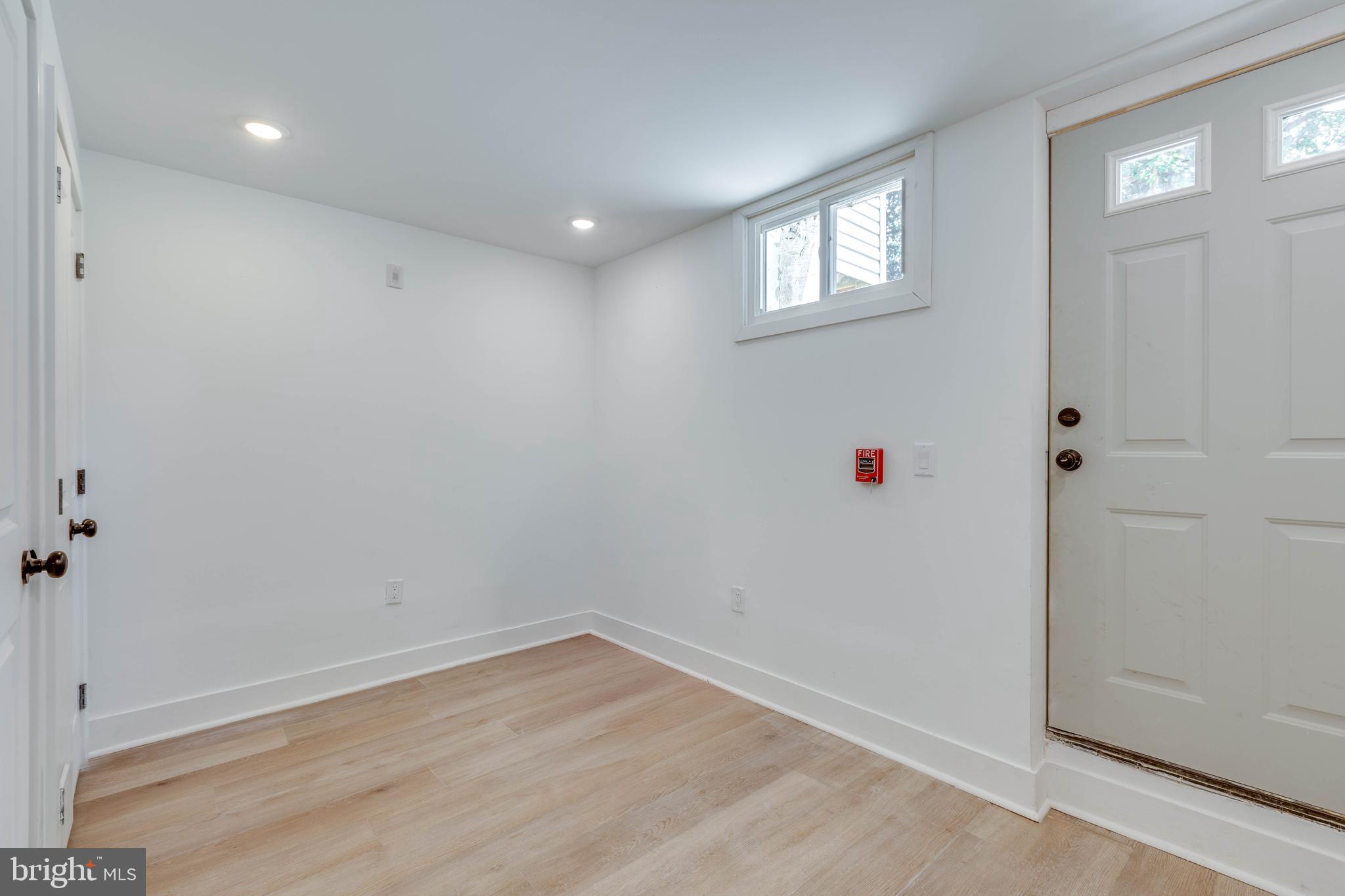 SPRUCE HILL - Residential Lease