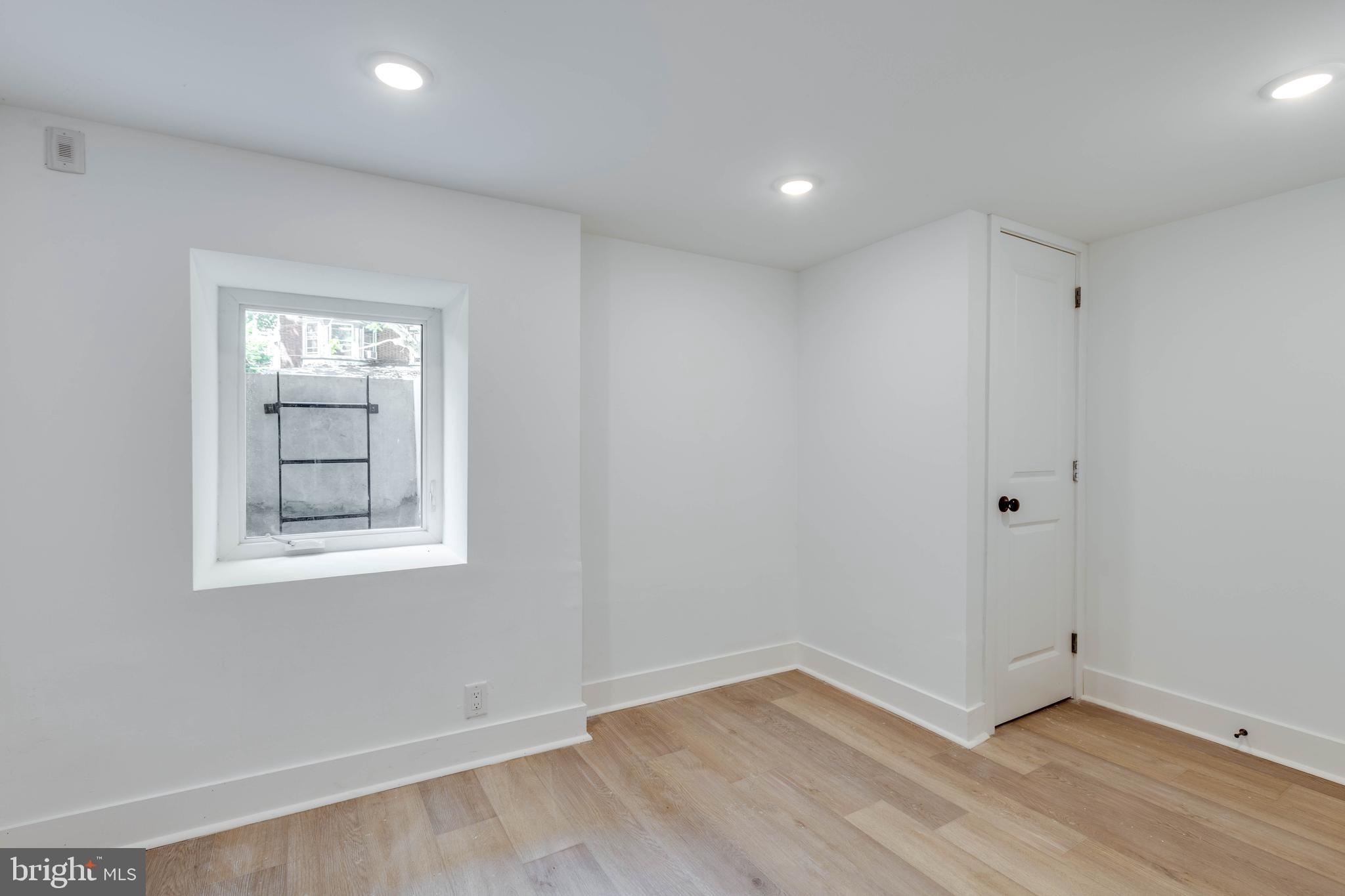 SPRUCE HILL - Residential Lease