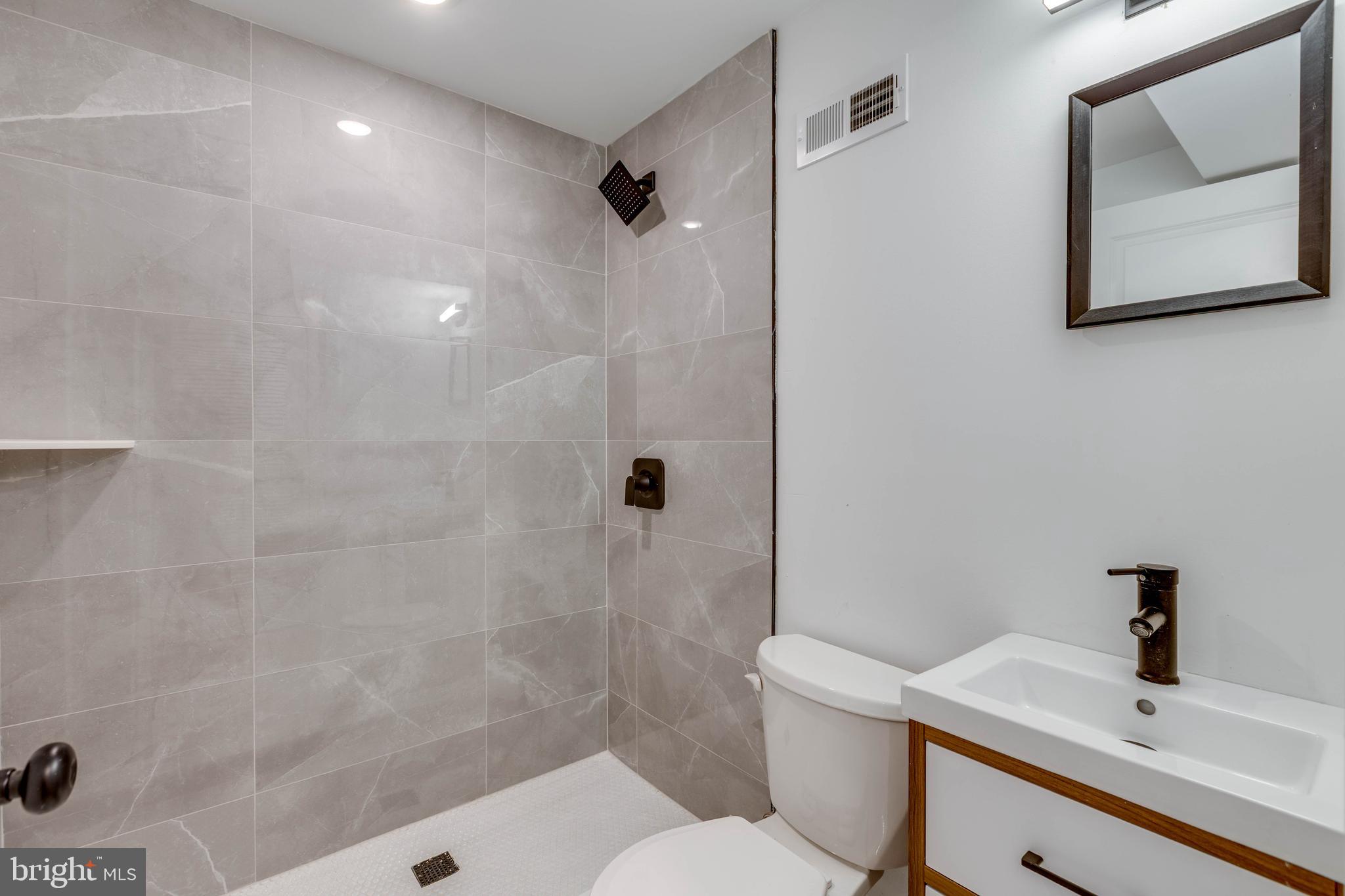 SPRUCE HILL - Residential Lease