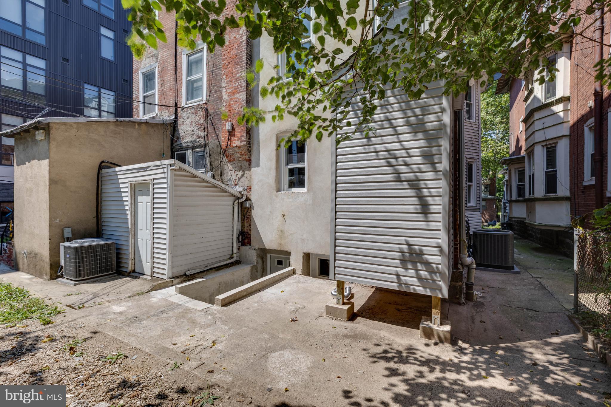 SPRUCE HILL - Residential Lease