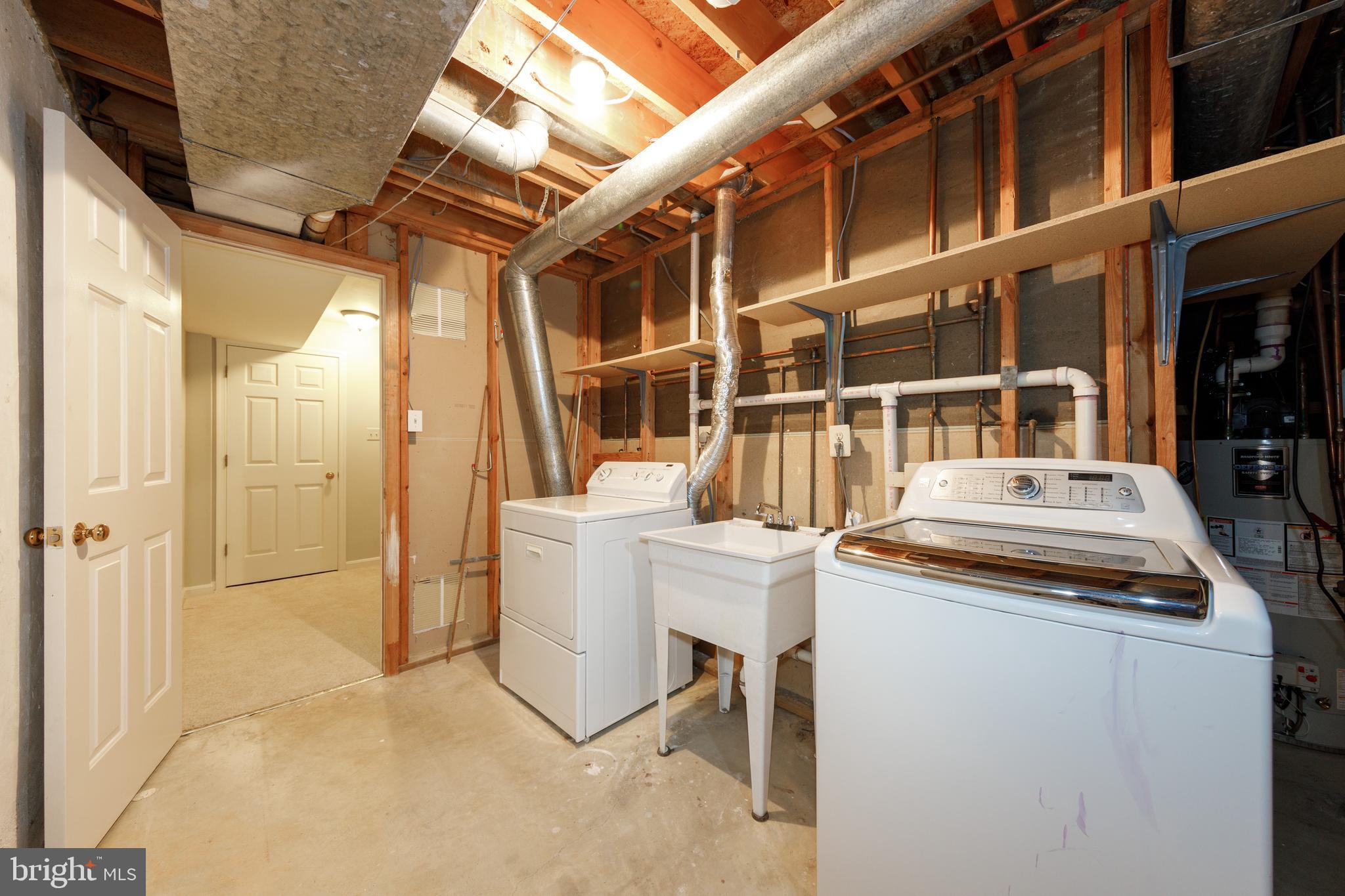 SOUTH RUN OAKS - Residential