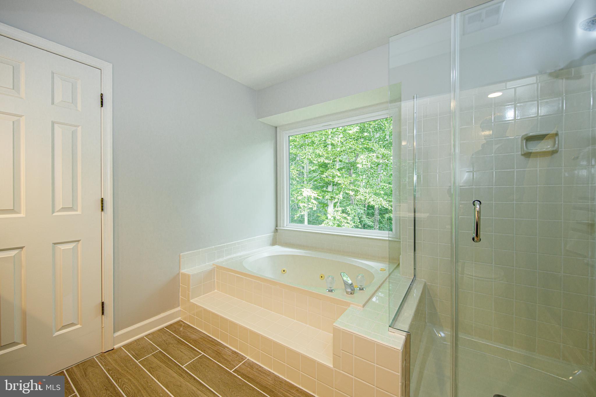 SOUTH RUN OAKS - Residential