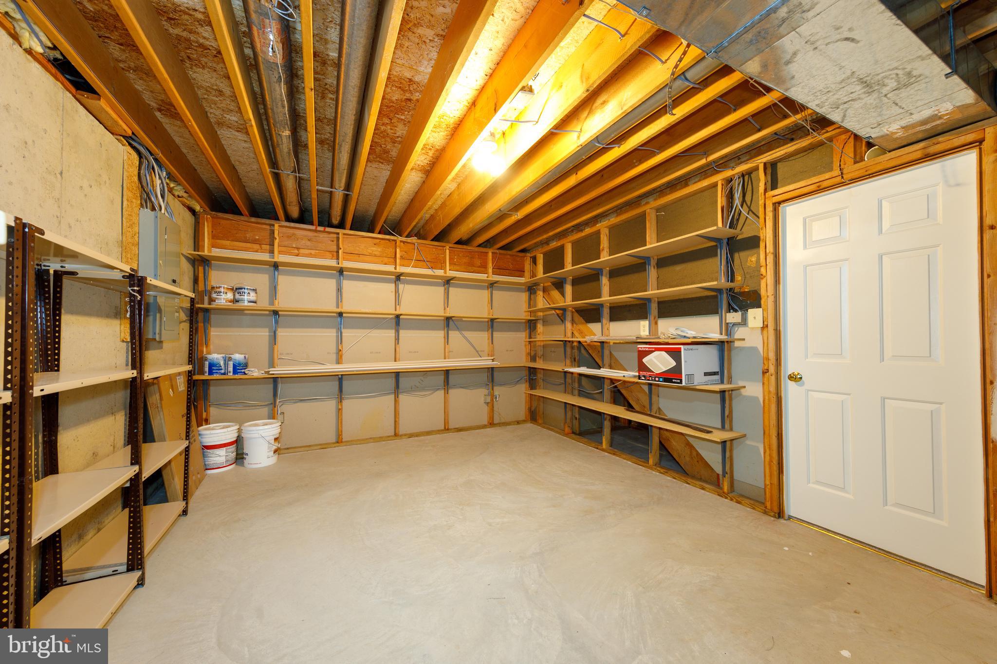 SOUTH RUN OAKS - Residential