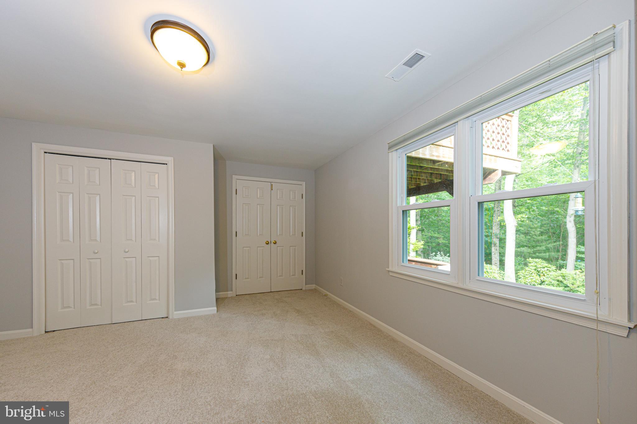 SOUTH RUN OAKS - Residential