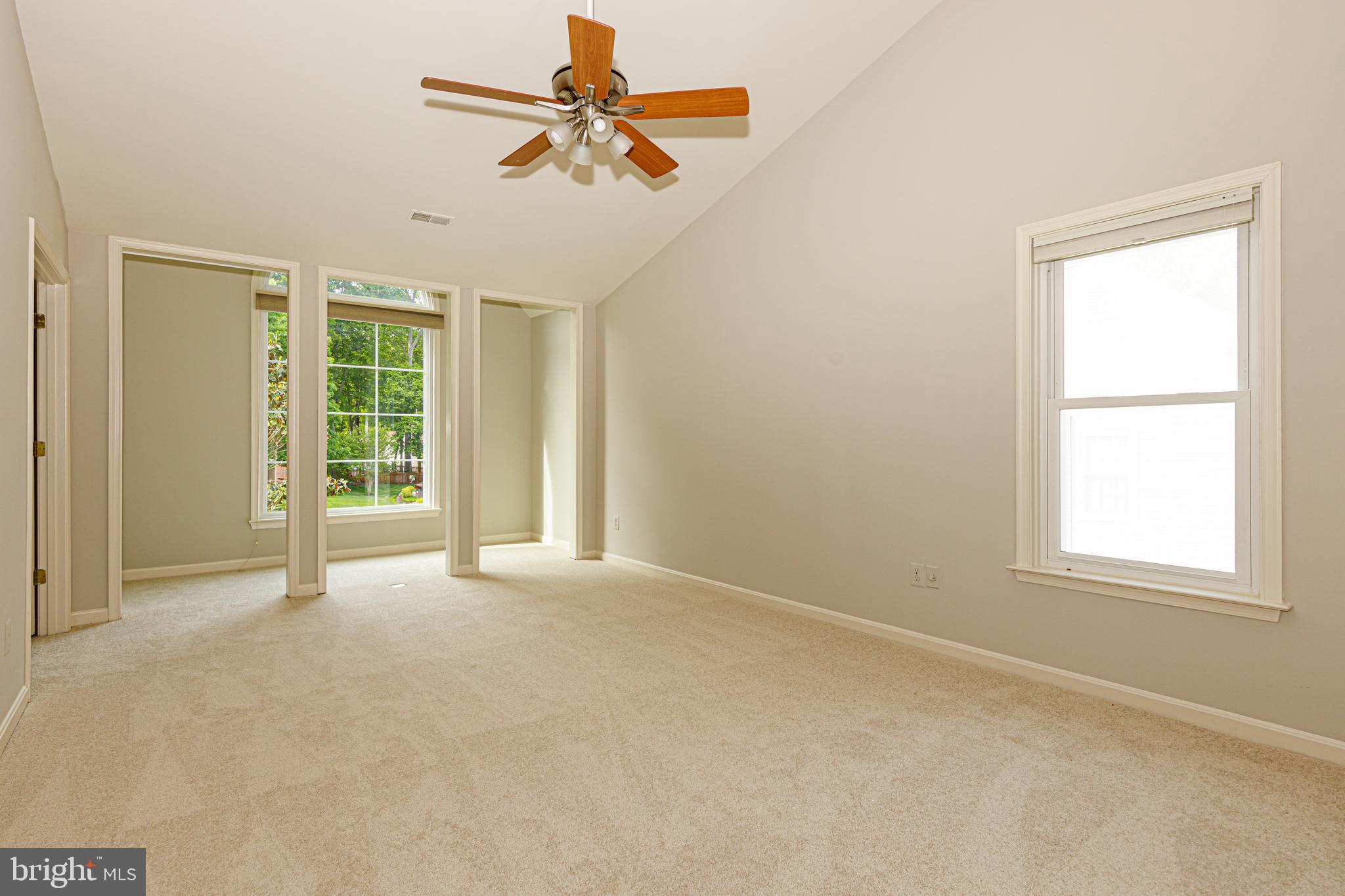 SOUTH RUN OAKS - Residential