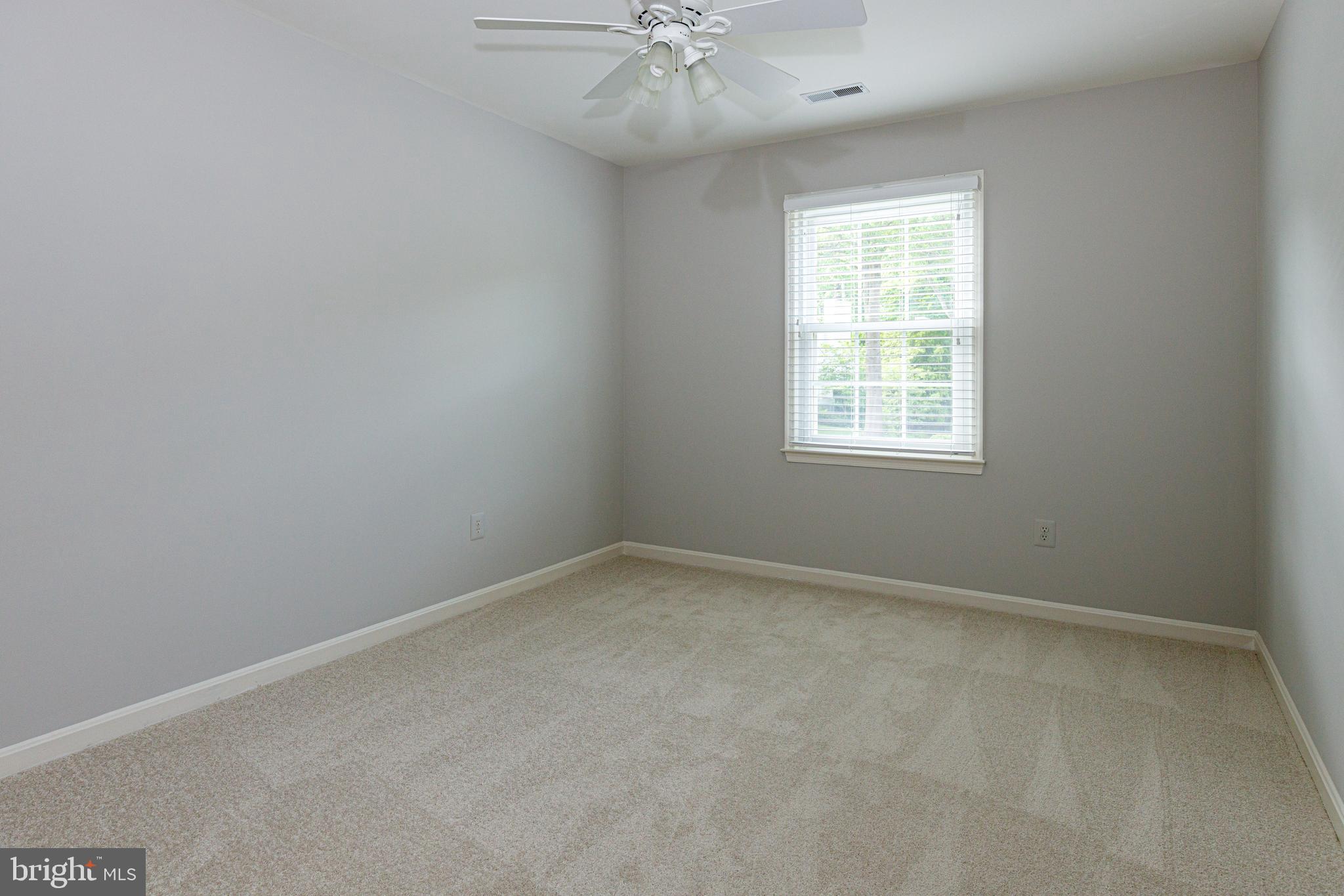 SOUTH RUN OAKS - Residential