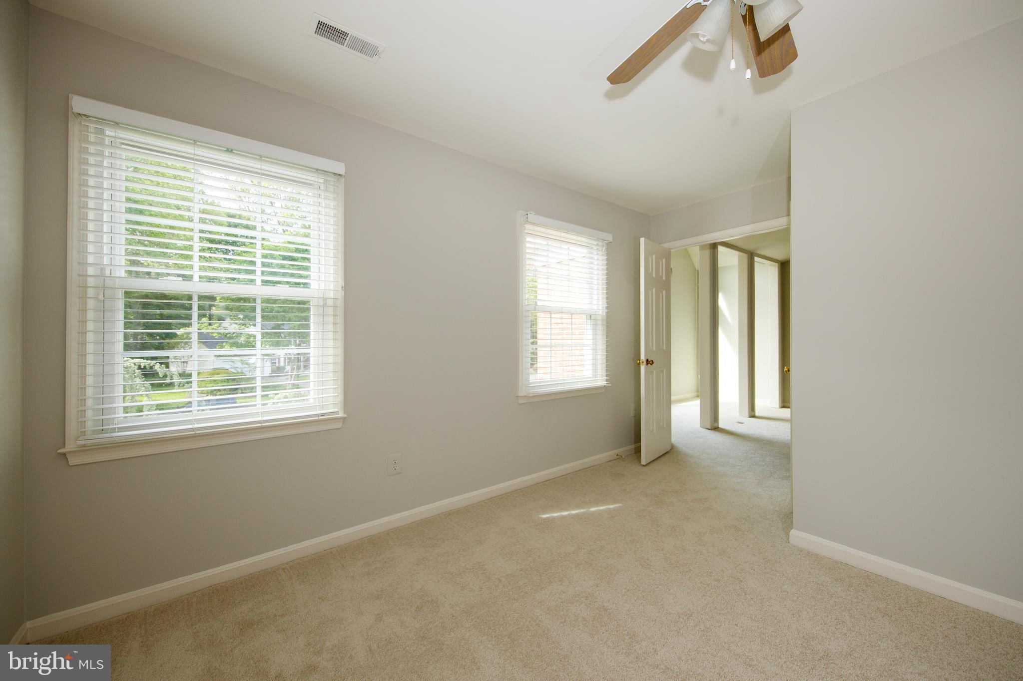 SOUTH RUN OAKS - Residential