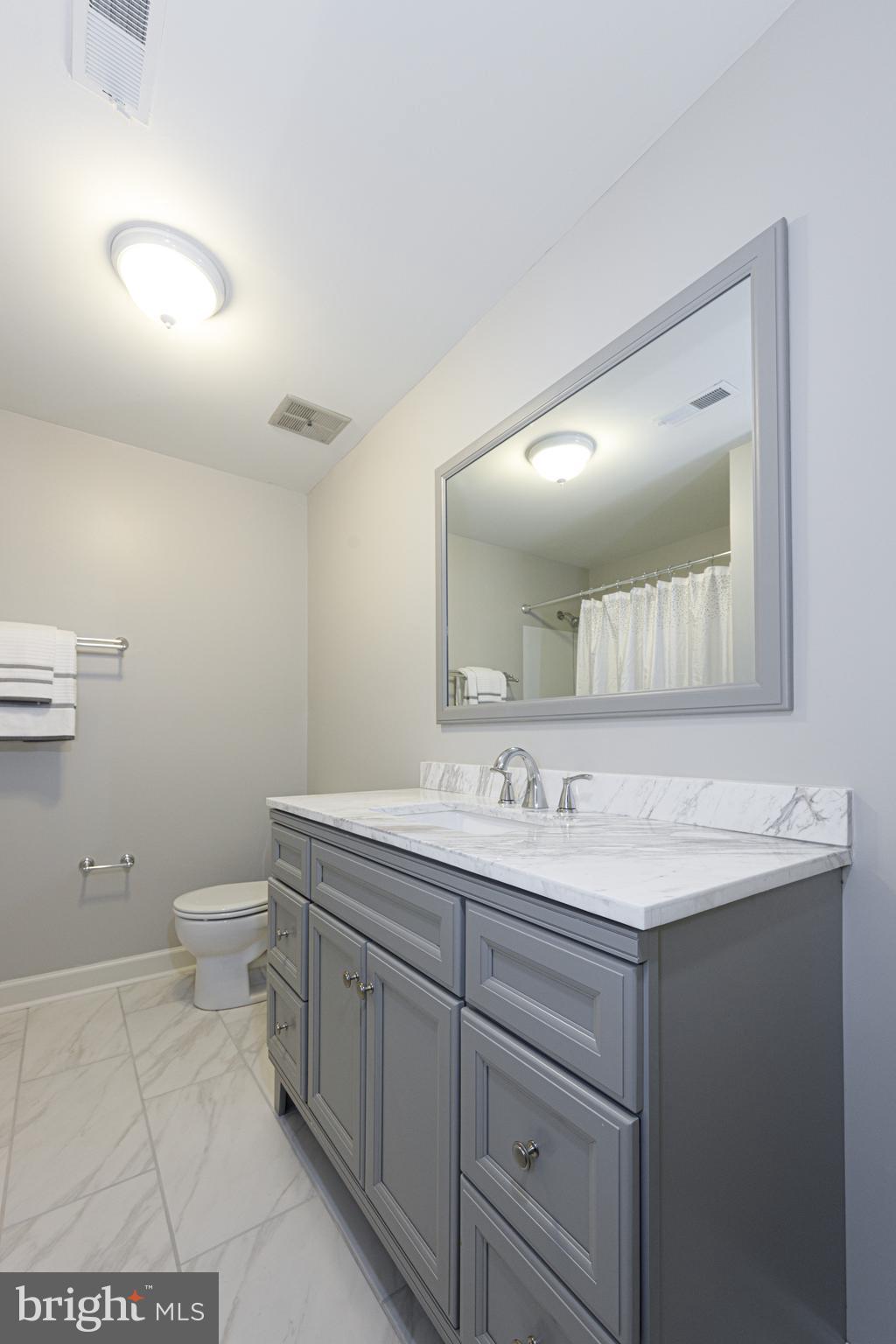 SOUTH RUN OAKS - Residential