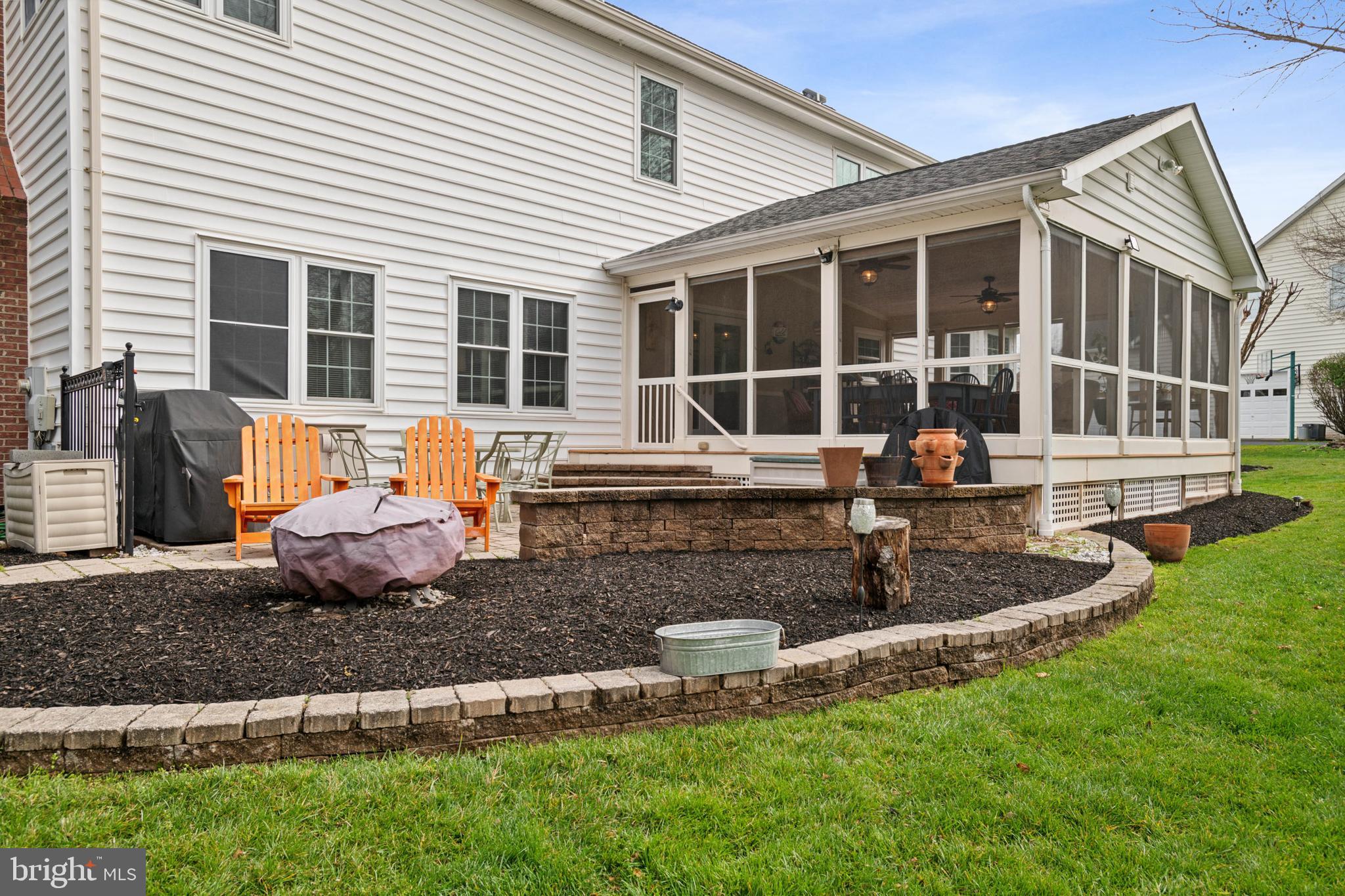 VIRGINIA OAKS - Residential