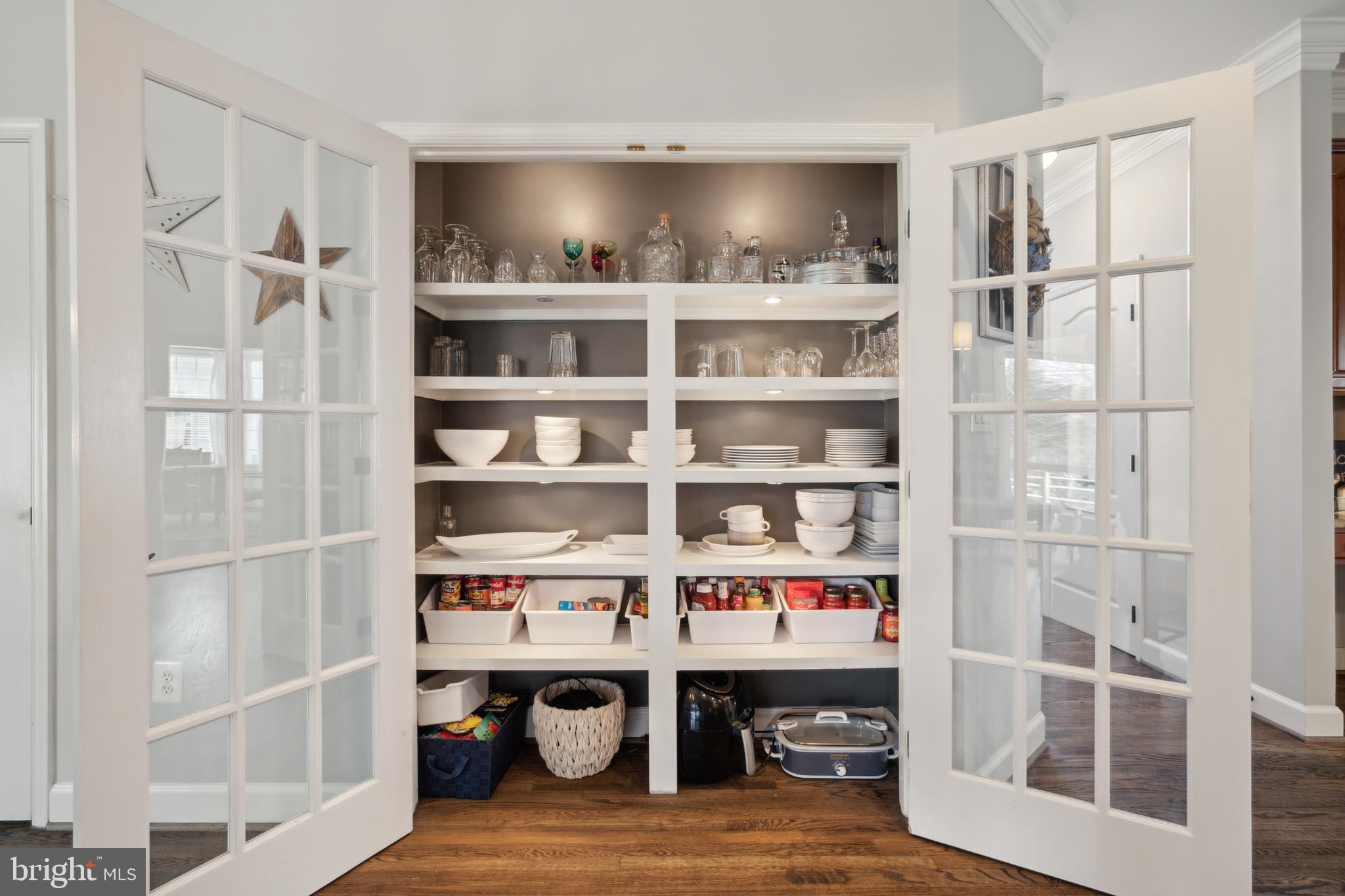 VIRGINIA OAKS - Residential