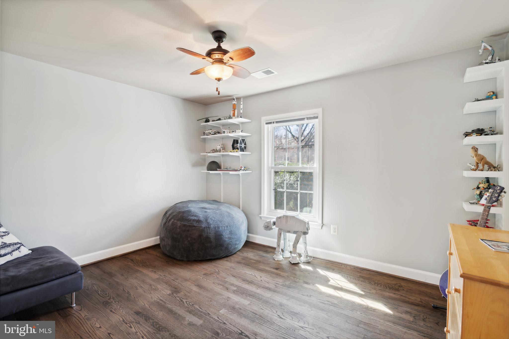 VIRGINIA OAKS - Residential