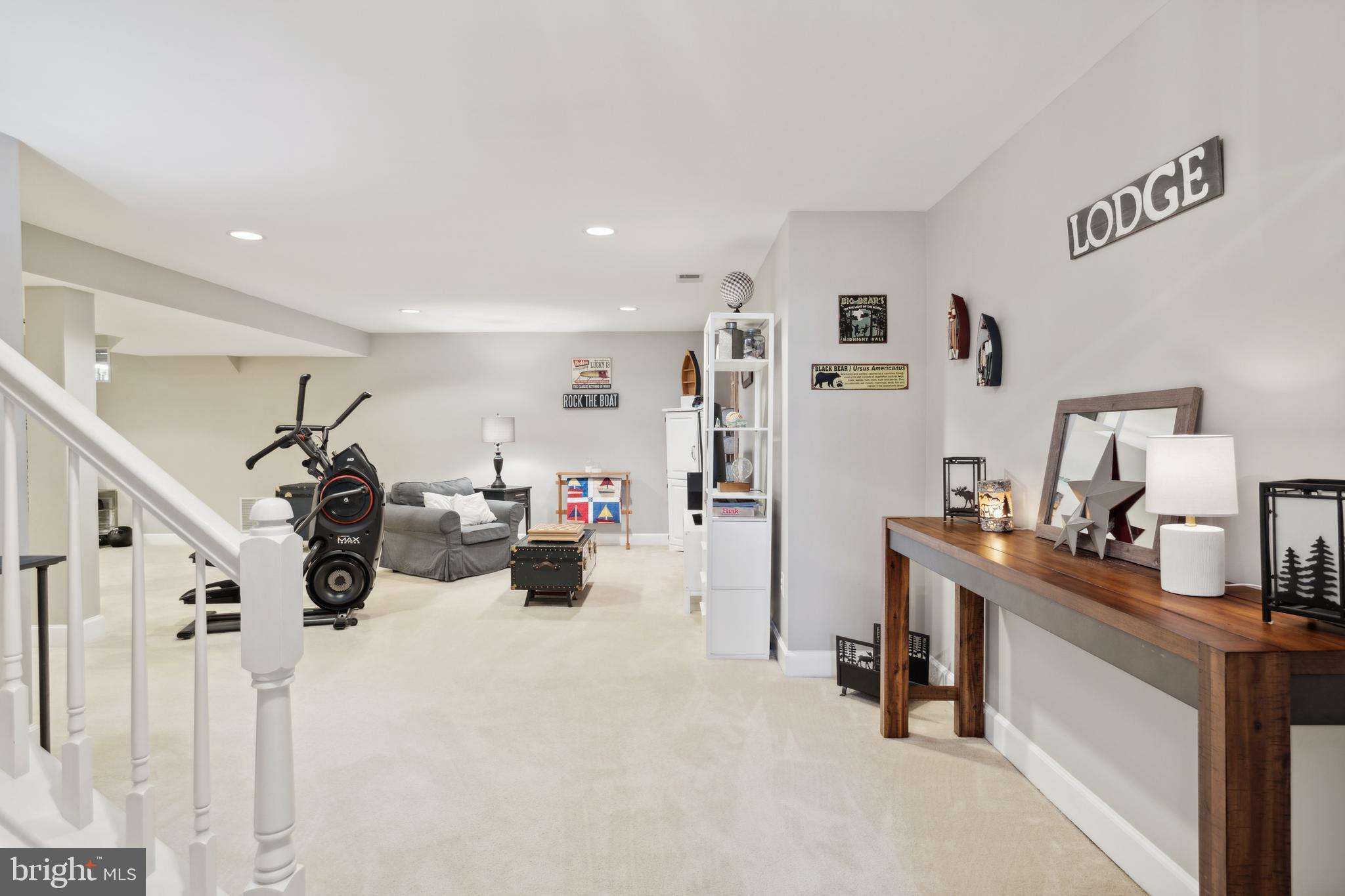 VIRGINIA OAKS - Residential