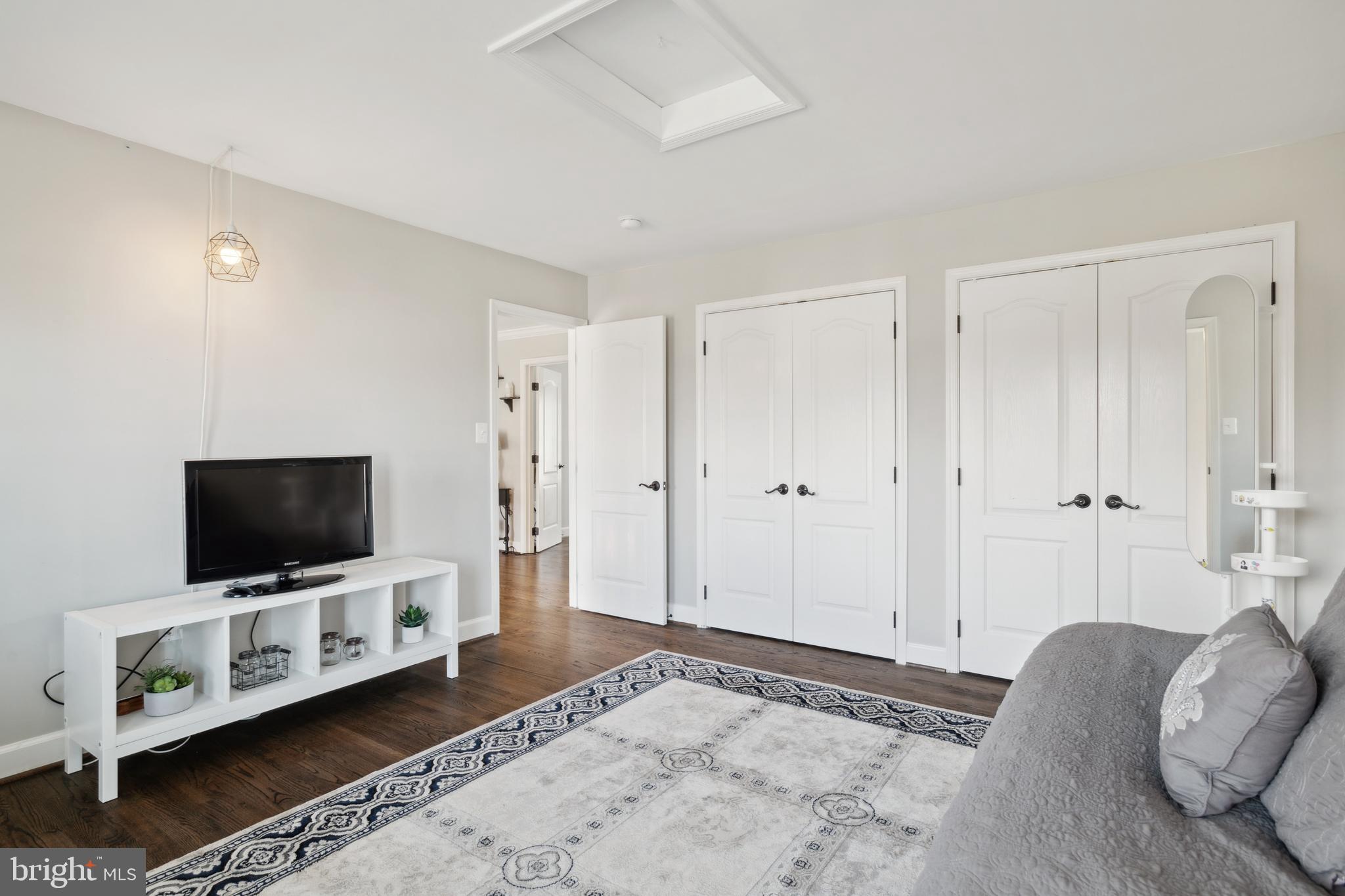 VIRGINIA OAKS - Residential