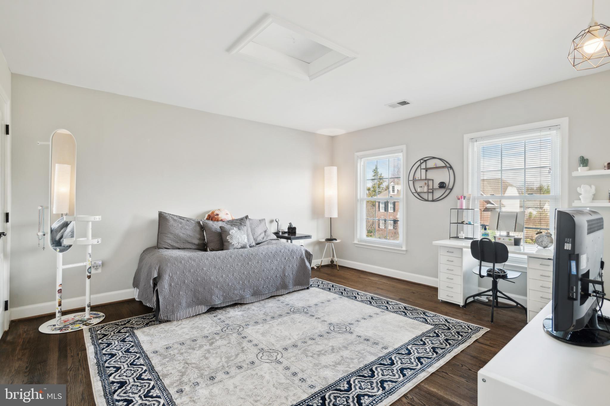 VIRGINIA OAKS - Residential