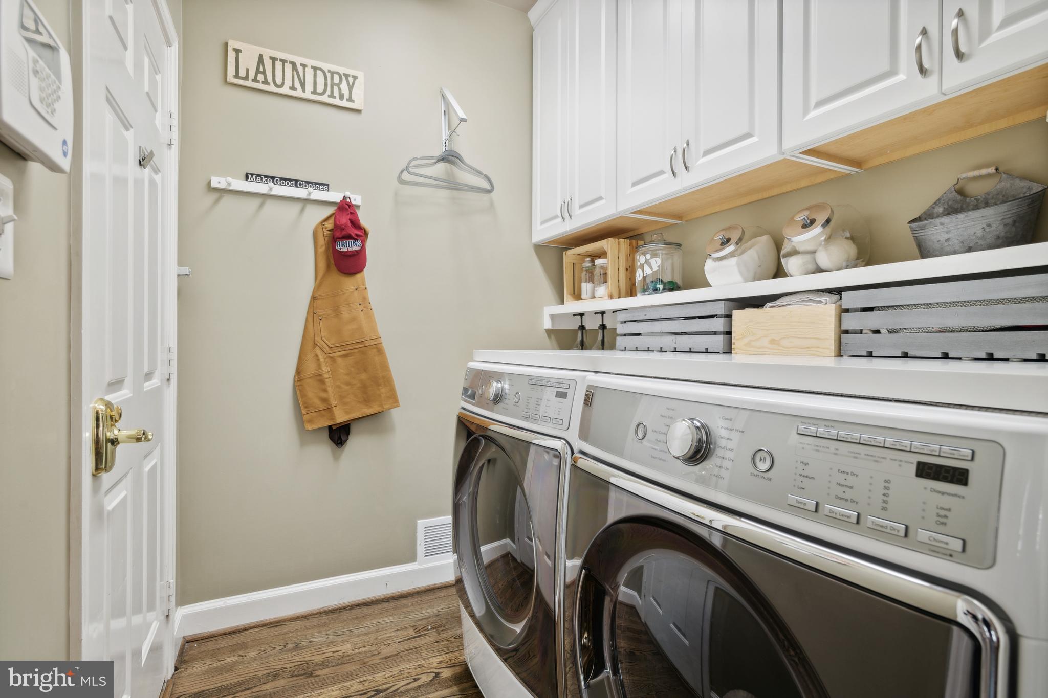 VIRGINIA OAKS - Residential