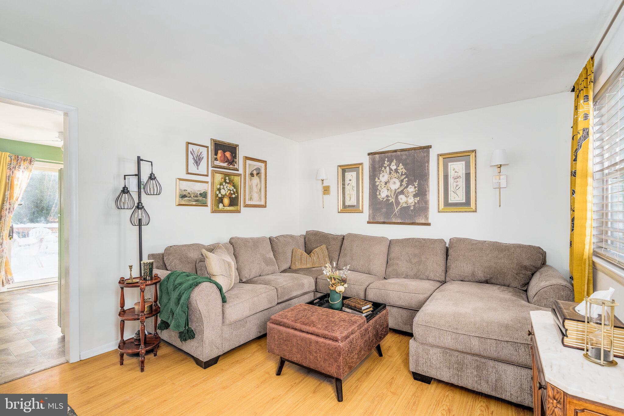 MEADOWVIEW - Residential