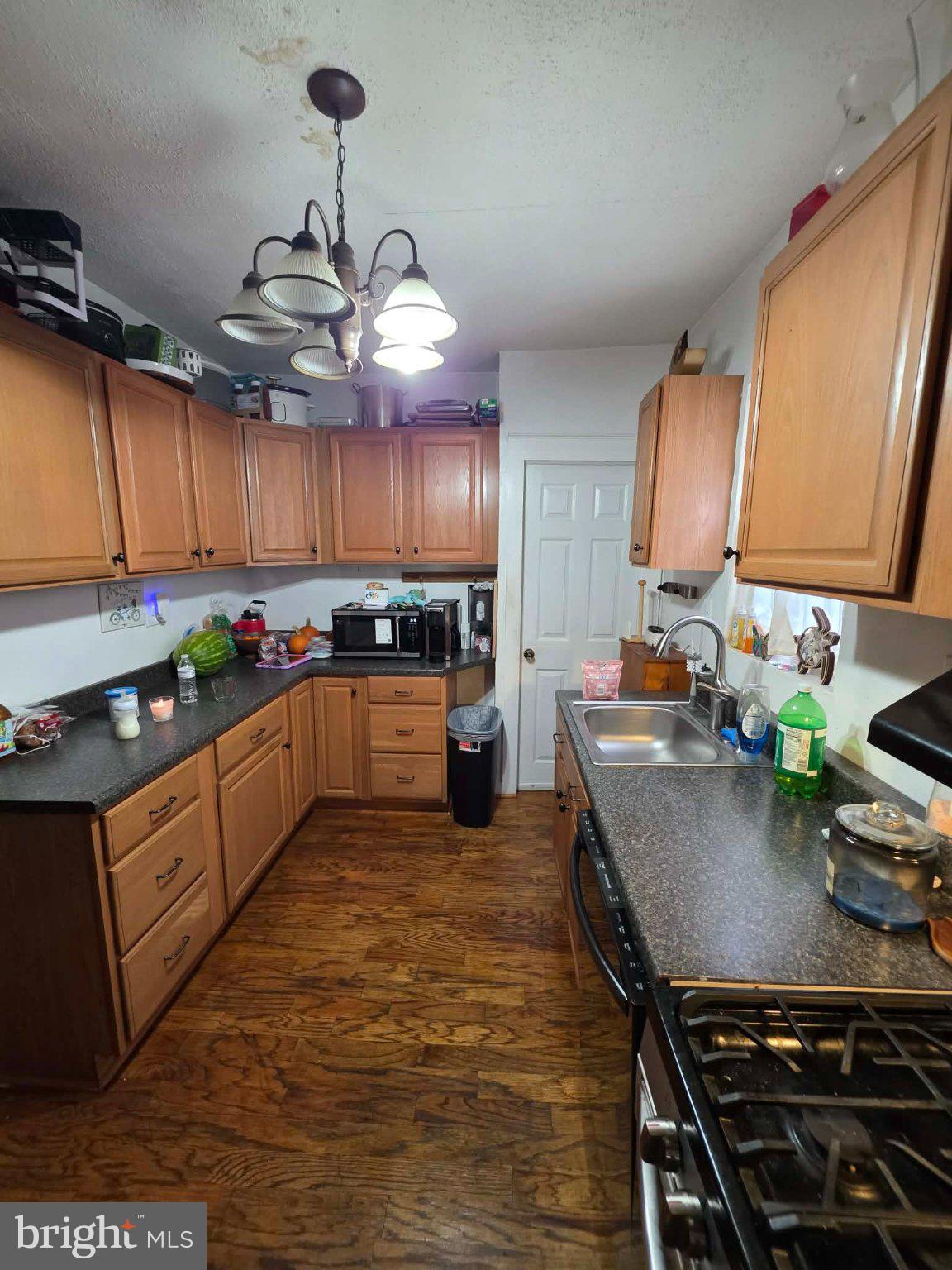 144 W 4TH STREET