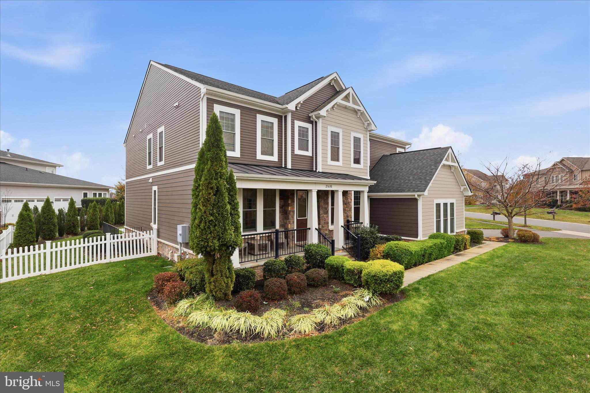 23698 HEATHER MEWS DRIVE