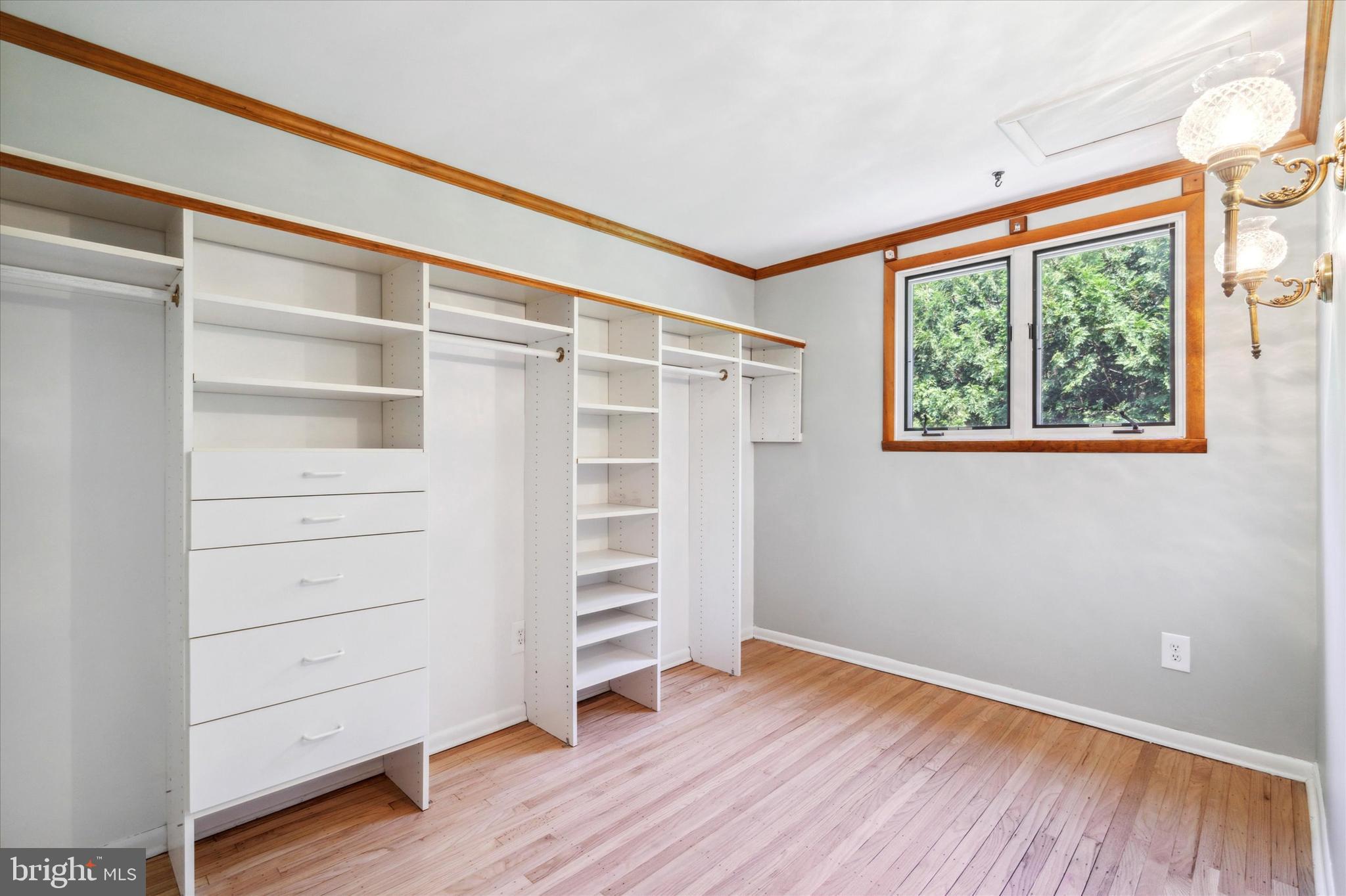 ROXBOROUGH - Residential Lease