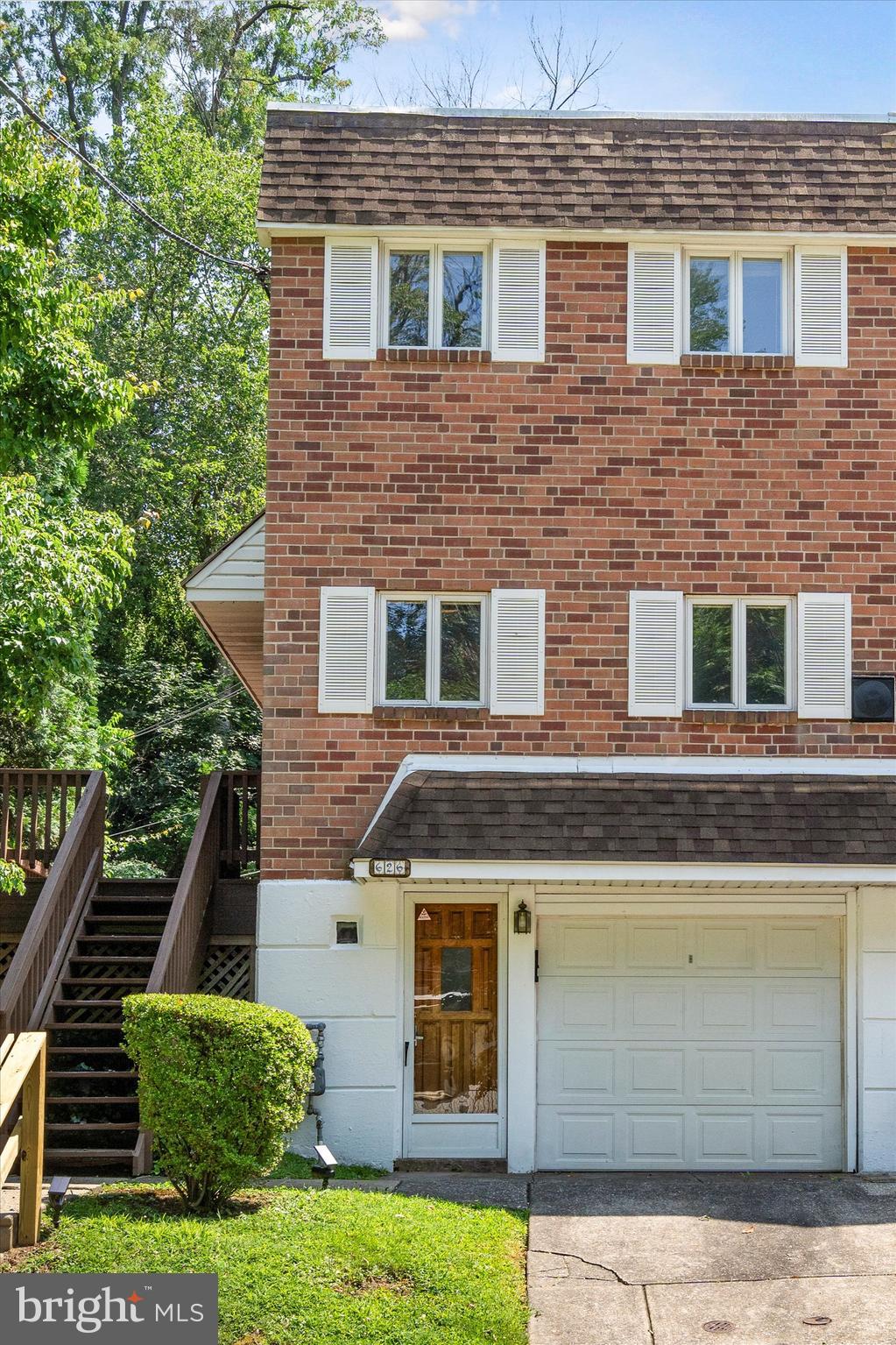 ROXBOROUGH - Residential Lease