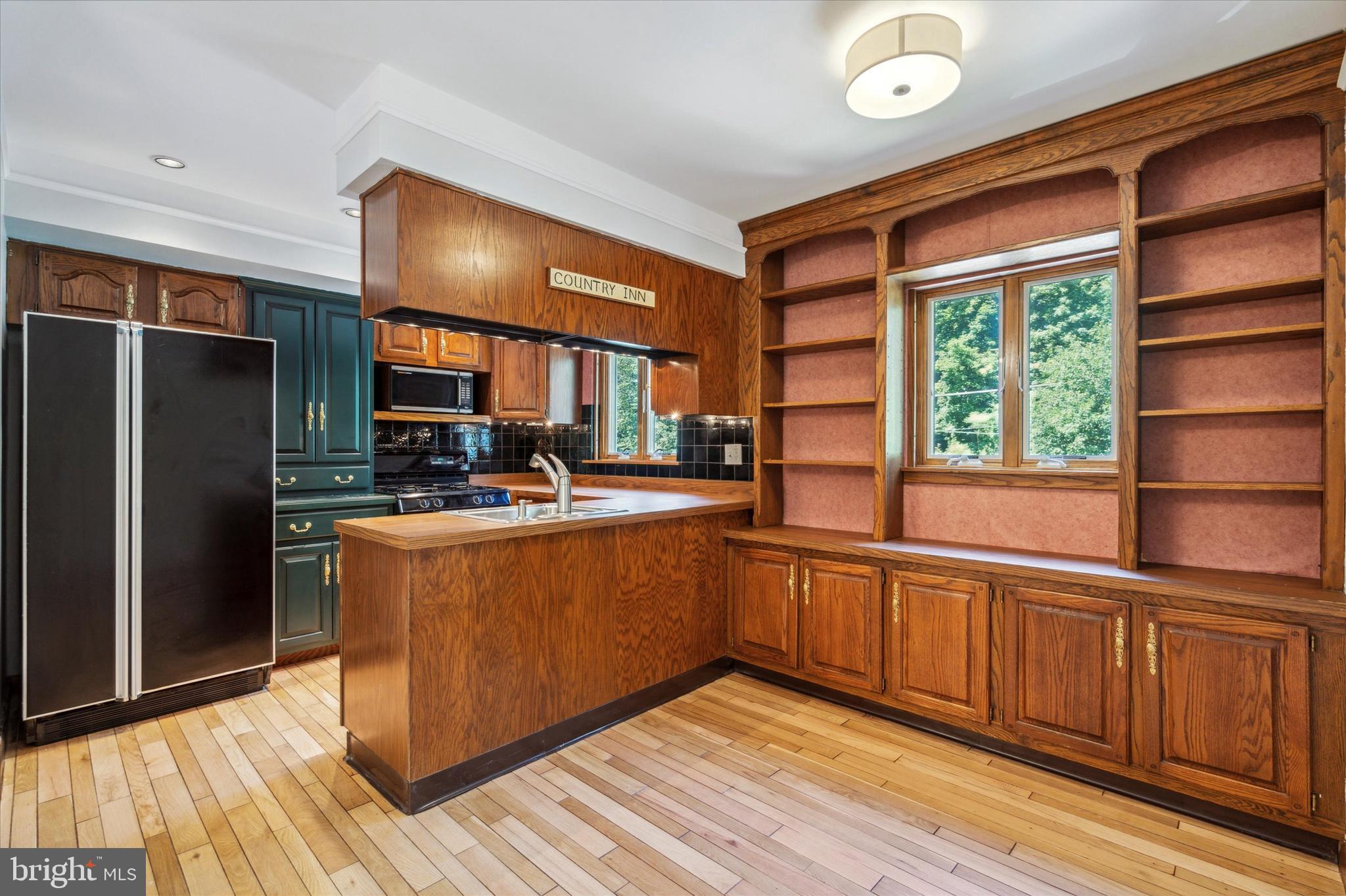 ROXBOROUGH - Residential Lease