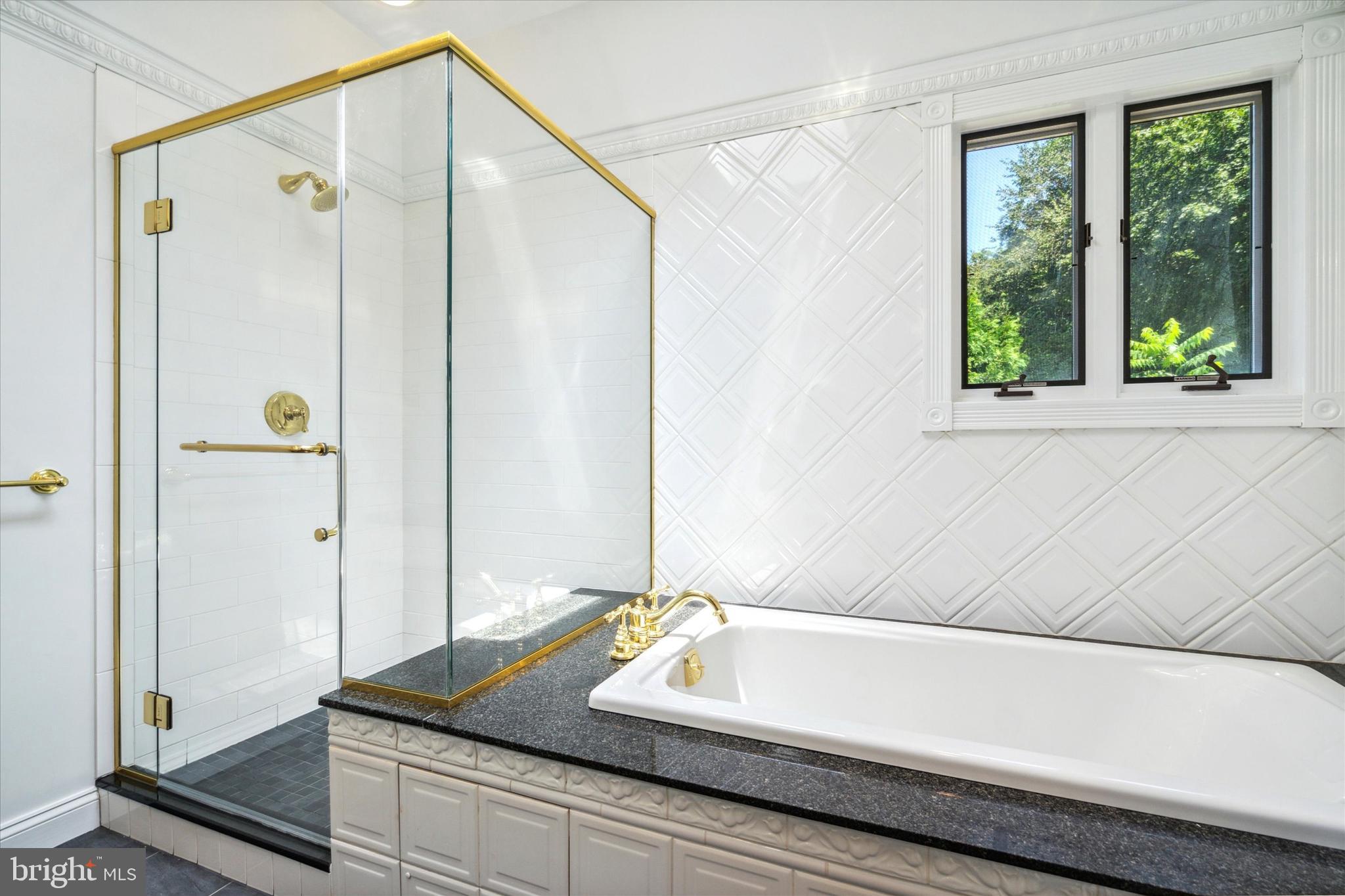 ROXBOROUGH - Residential Lease