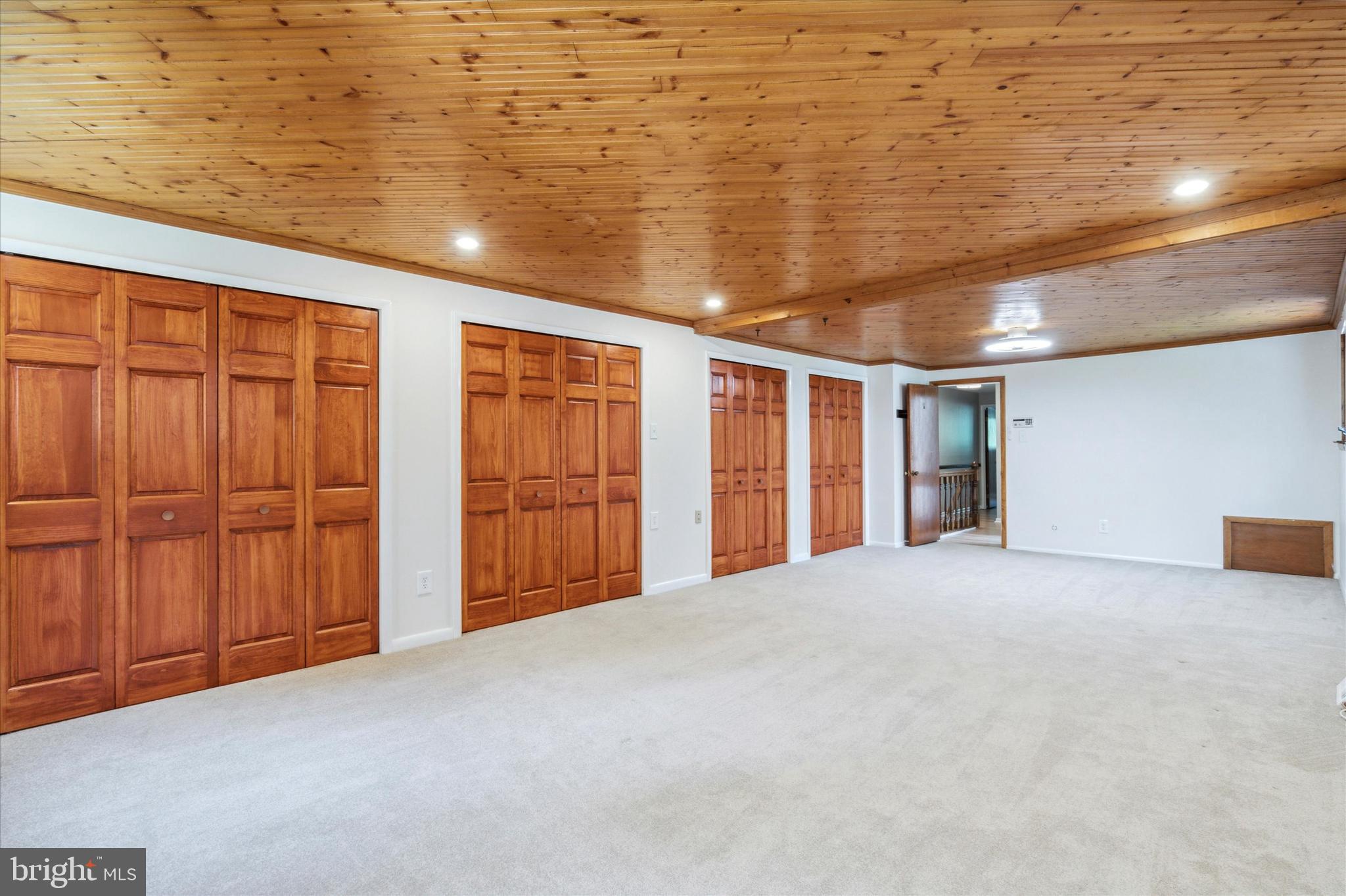 ROXBOROUGH - Residential Lease