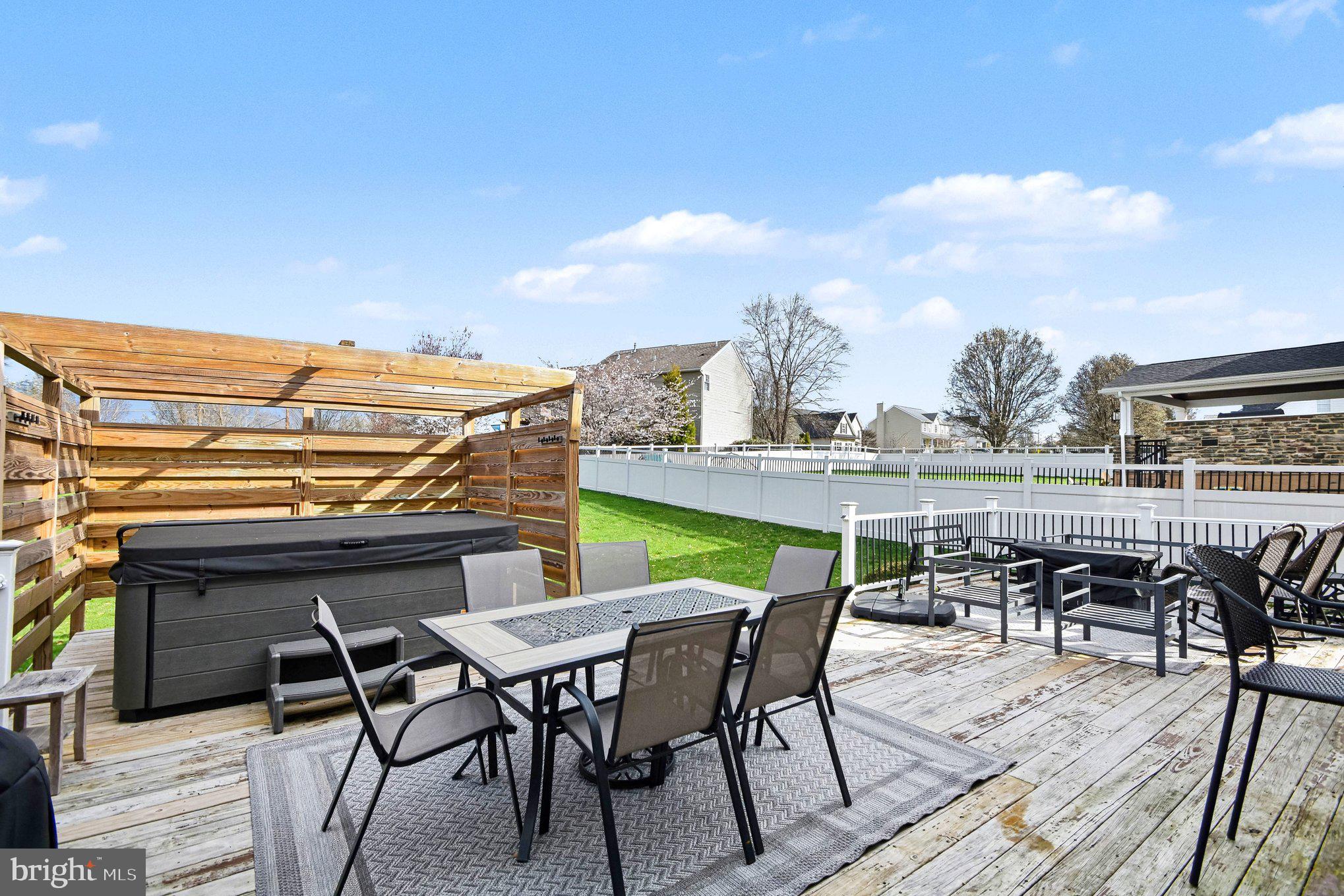 FAIRCREST ESTATES - Residential