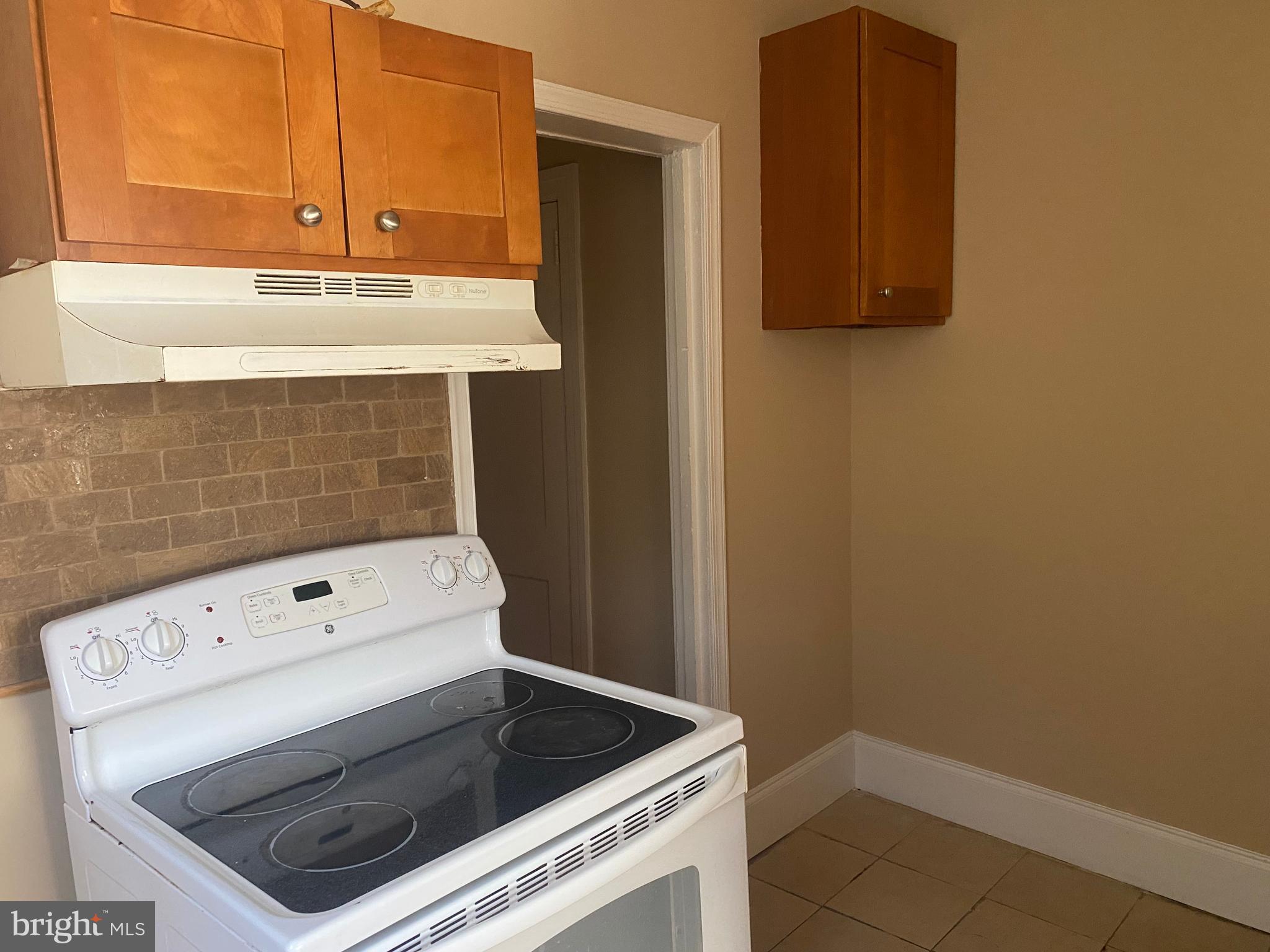 WEST OAK LANE - Residential