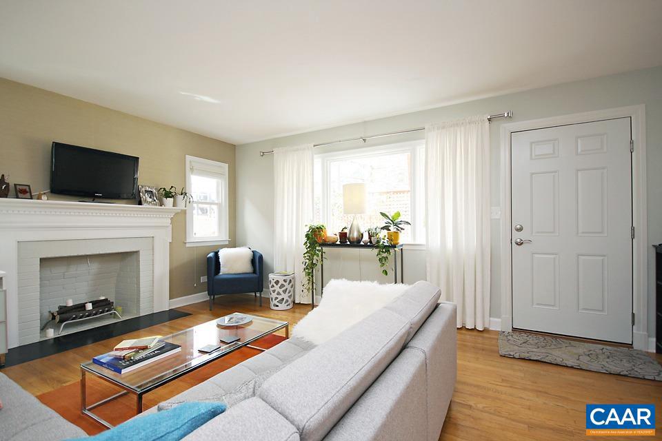 112 RAYMOND AVE A & B
